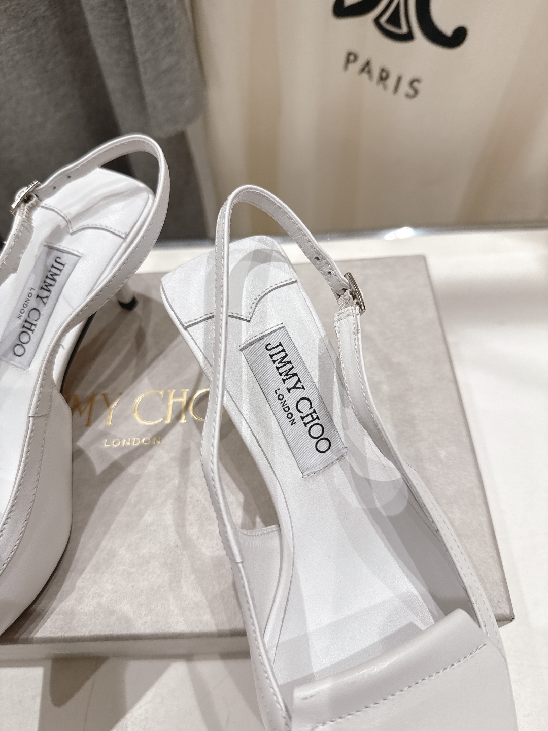 高版本出厂
  JIMMY CHOO*｜JC/吉米周2025ss新款简约尖头高跟鞋凉鞋

原版套楦，完美