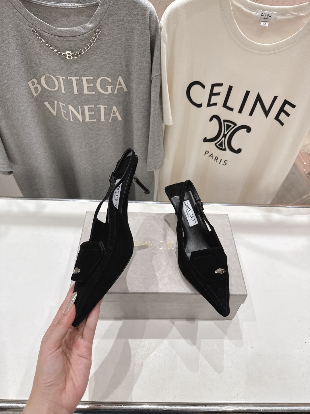 高版本出厂
  JIMMY CHOO｜JC/吉米周2025ss新款简约尖头高跟鞋凉鞋

原版套楦，完美的