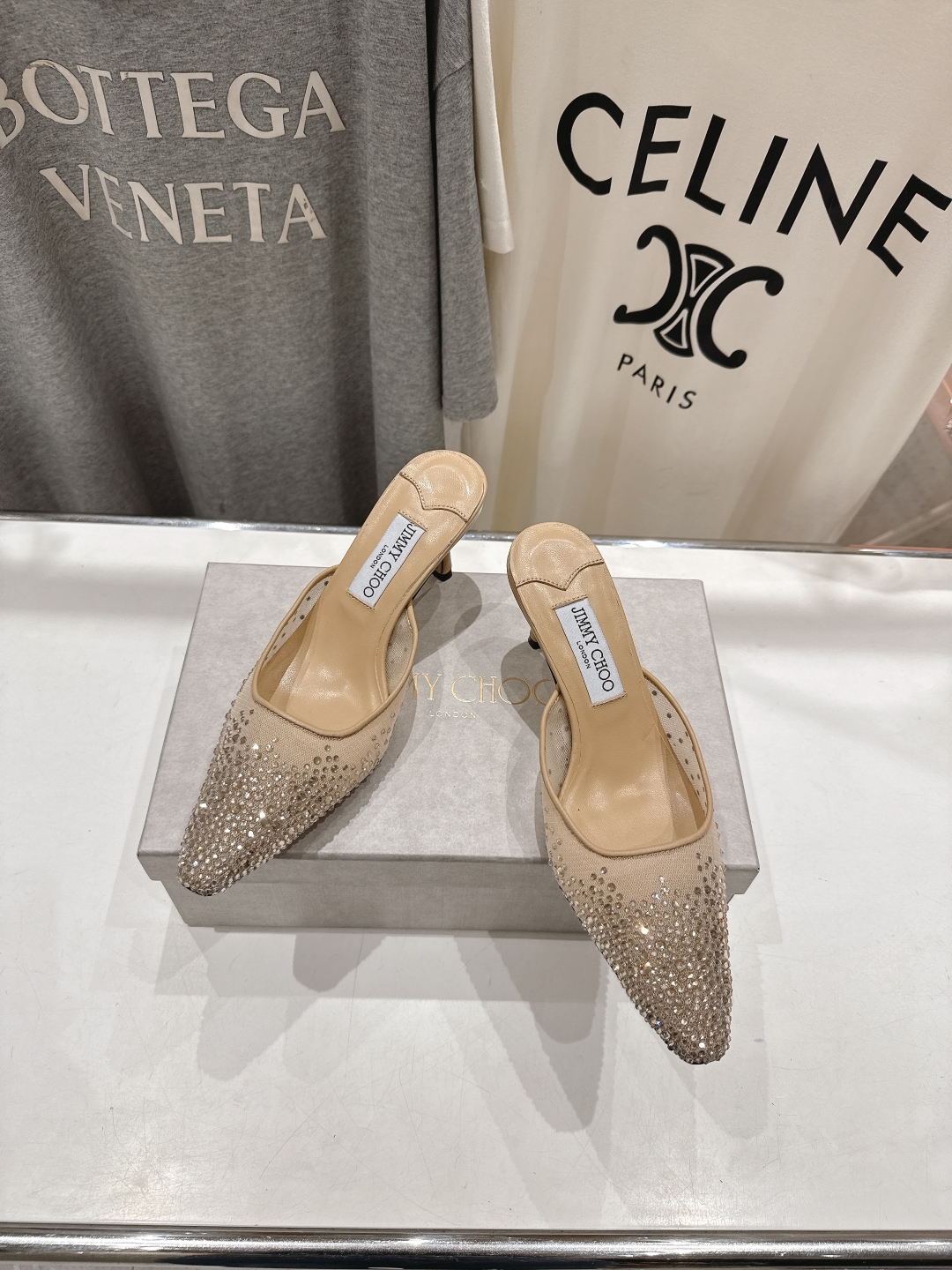 高版本出厂
  JIMMY CHOO*｜JC/吉米周2025ss新款简约烫钻高跟鞋拖鞋

原版套楦，完美