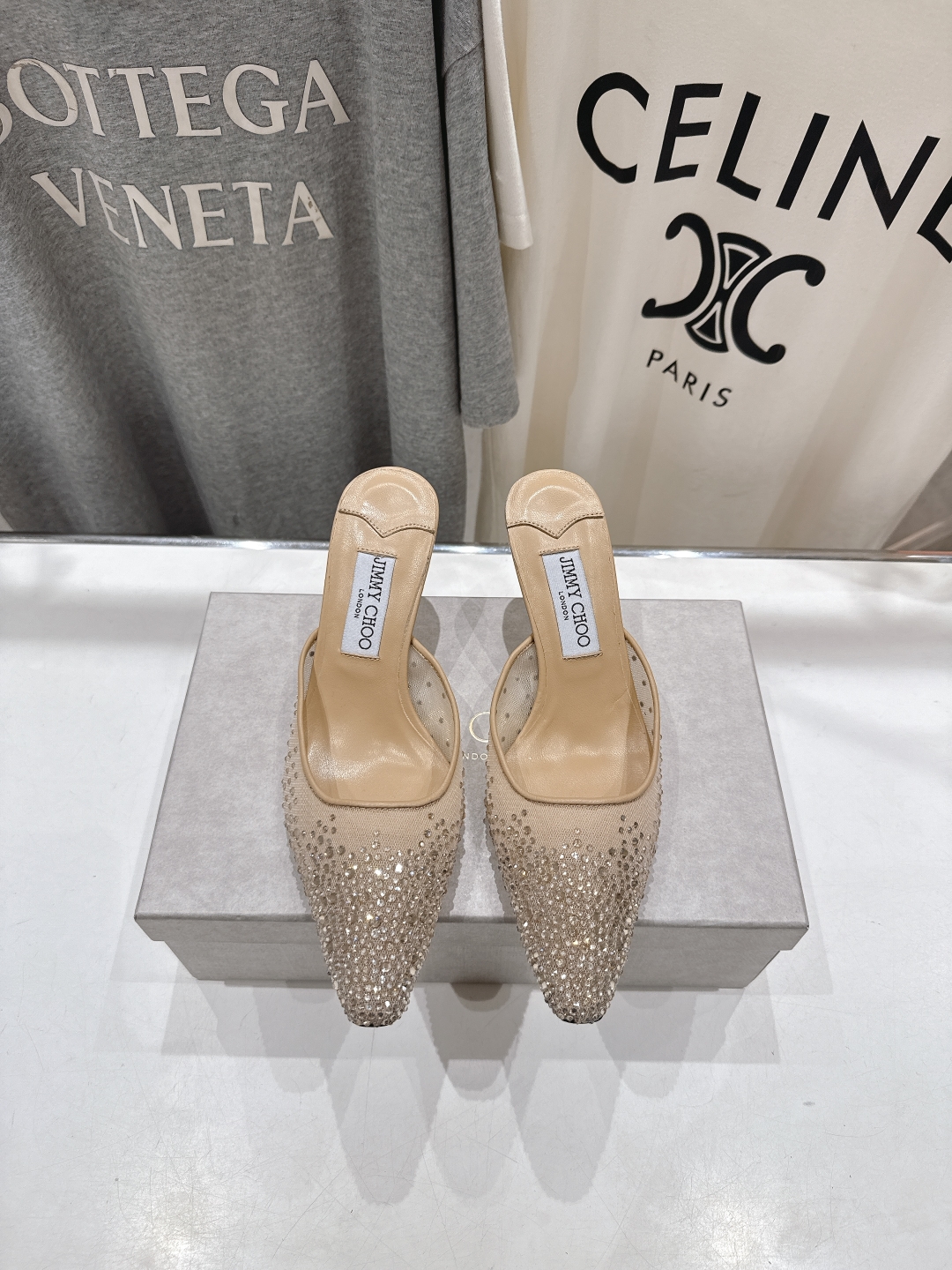 高版本出厂
  JIMMY CHOO*｜JC/吉米周2025ss新款简约烫钻高跟鞋拖鞋

原版套楦，完美