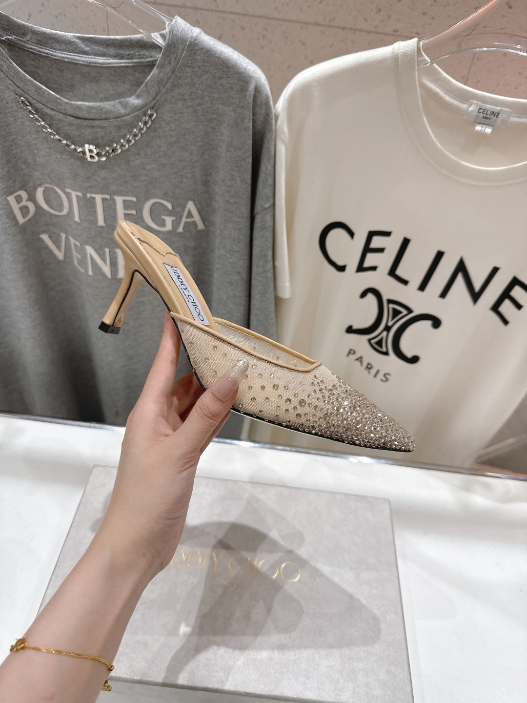 高版本出厂
  JIMMY CHOO*｜JC/吉米周2025ss新款简约烫钻高跟鞋拖鞋

原版套楦，完美