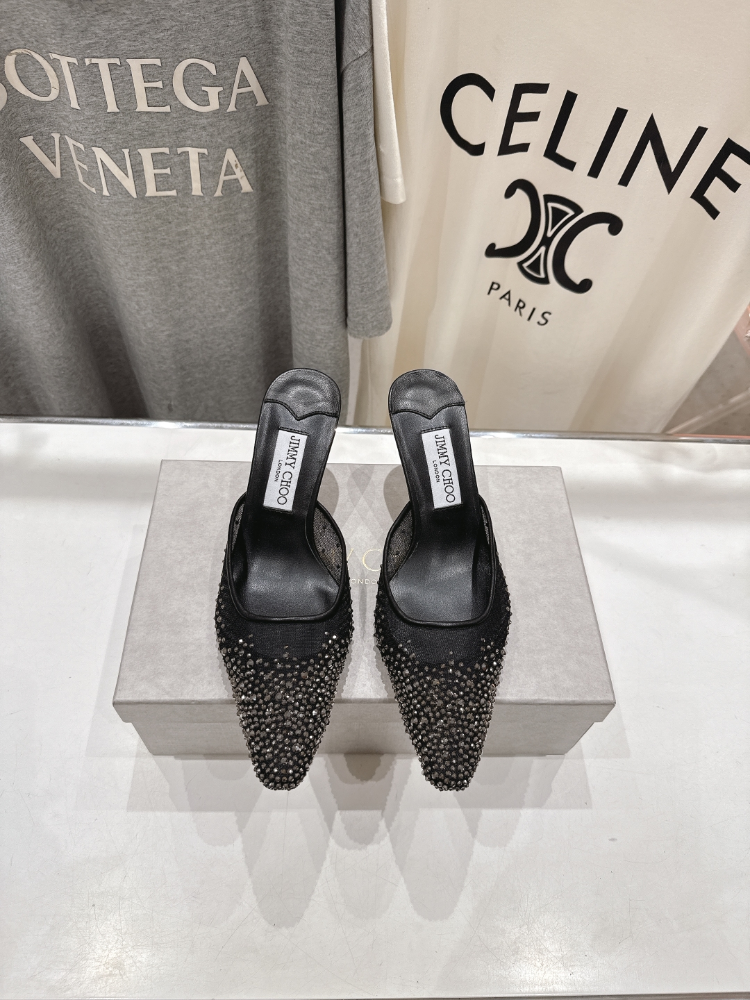 高版本出厂
  JIMMY CHOO*｜JC/吉米周2025ss新款简约烫钻高跟鞋拖鞋

原版套楦，完美