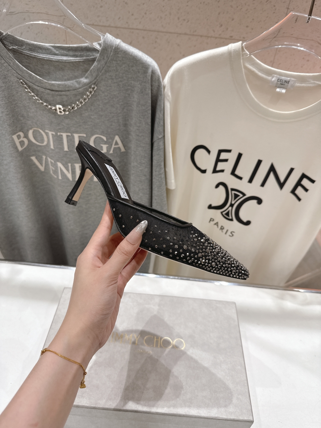 高版本出厂
  JIMMY CHOO*｜JC/吉米周2025ss新款简约烫钻高跟鞋拖鞋

原版套楦，完美