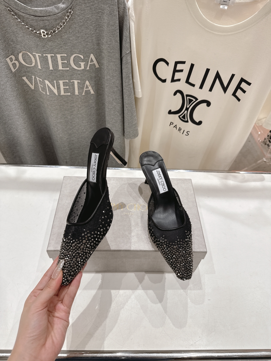 高版本出厂
  JIMMY CHOO*｜JC/吉米周2025ss新款简约烫钻高跟鞋拖鞋

原版套楦，完美