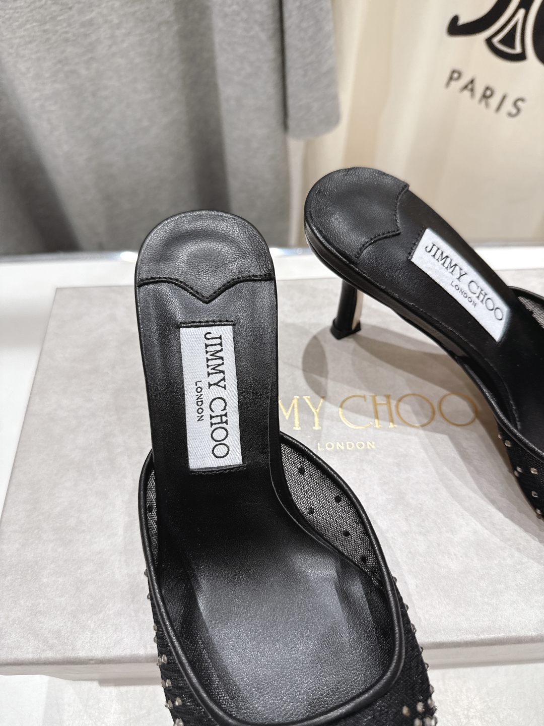 高版本出厂
  JIMMY CHOO*｜JC/吉米周2025ss新款简约烫钻高跟鞋拖鞋

原版套楦，完美