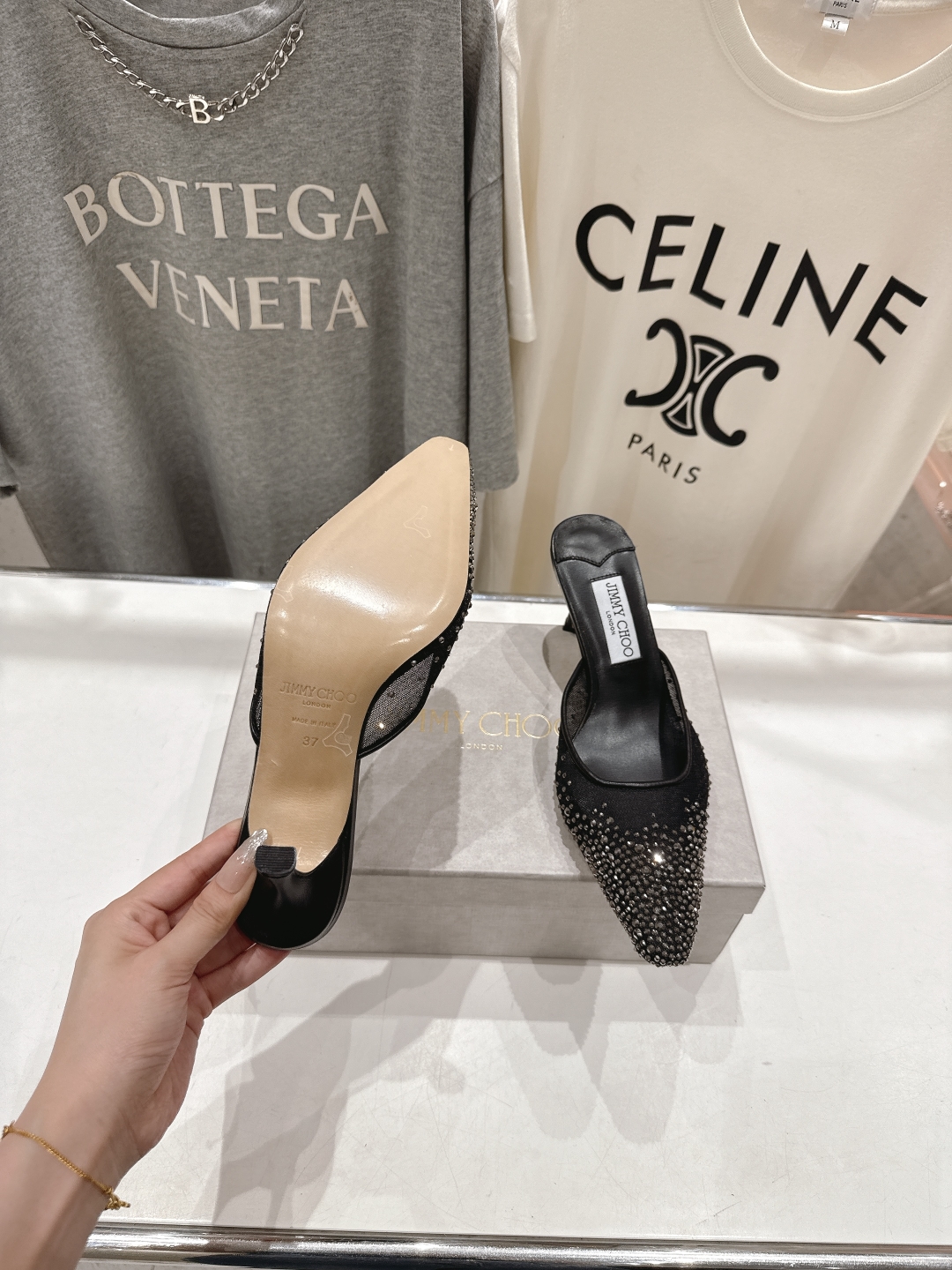 高版本出厂
  JIMMY CHOO*｜JC/吉米周2025ss新款简约烫钻高跟鞋拖鞋

原版套楦，完美