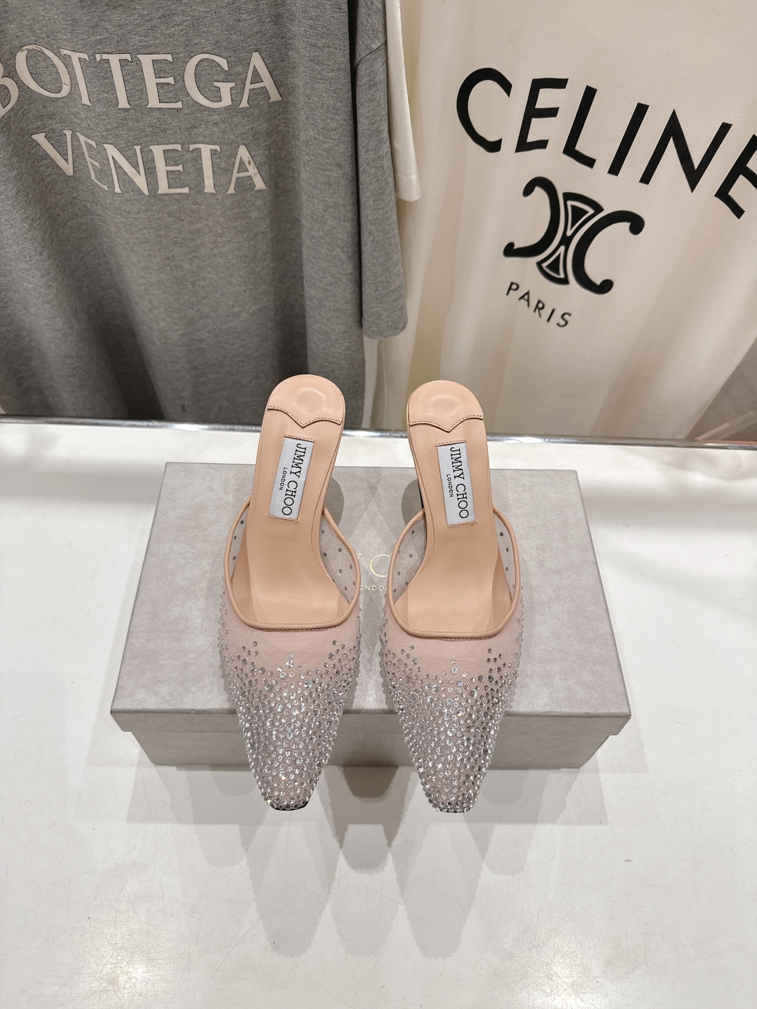 高版本出厂
  JIMMY CHOO*｜JC/吉米周2025ss新款简约烫钻高跟鞋拖鞋

原版套楦，完美