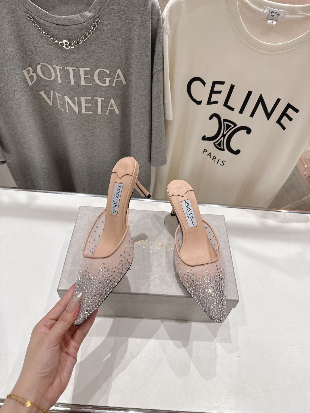 高版本出厂
  JIMMY CHOO*｜JC/吉米周2025ss新款简约烫钻高跟鞋拖鞋

原版套楦，完美
