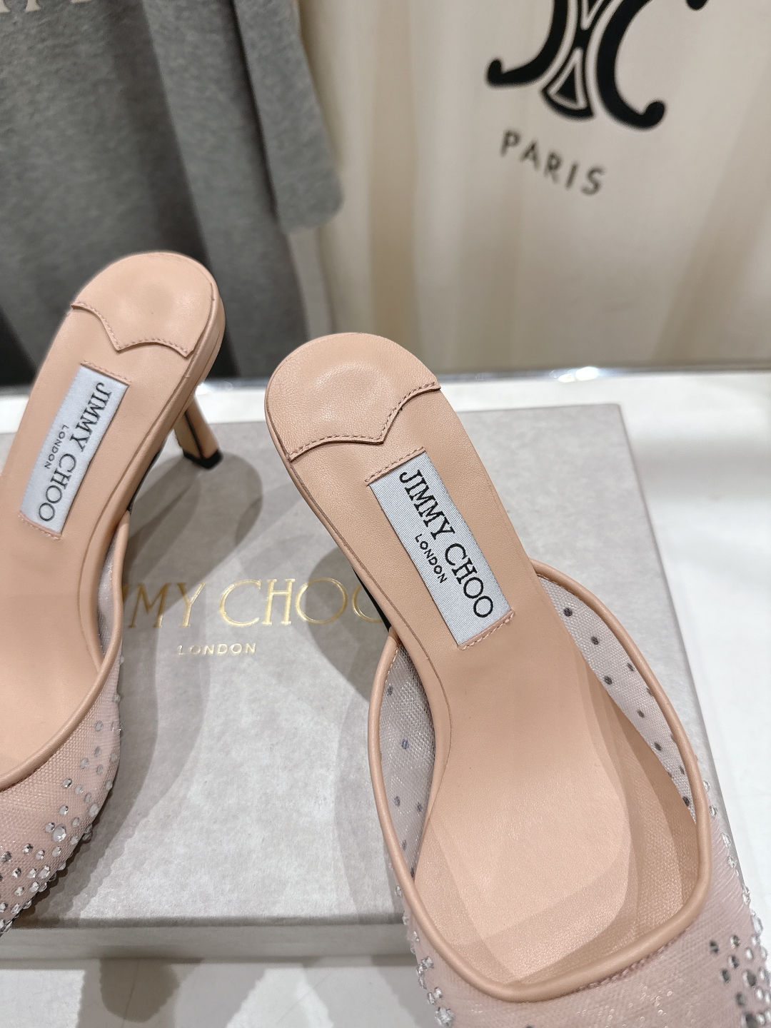 高版本出厂
  JIMMY CHOO*｜JC/吉米周2025ss新款简约烫钻高跟鞋拖鞋

原版套楦，完美