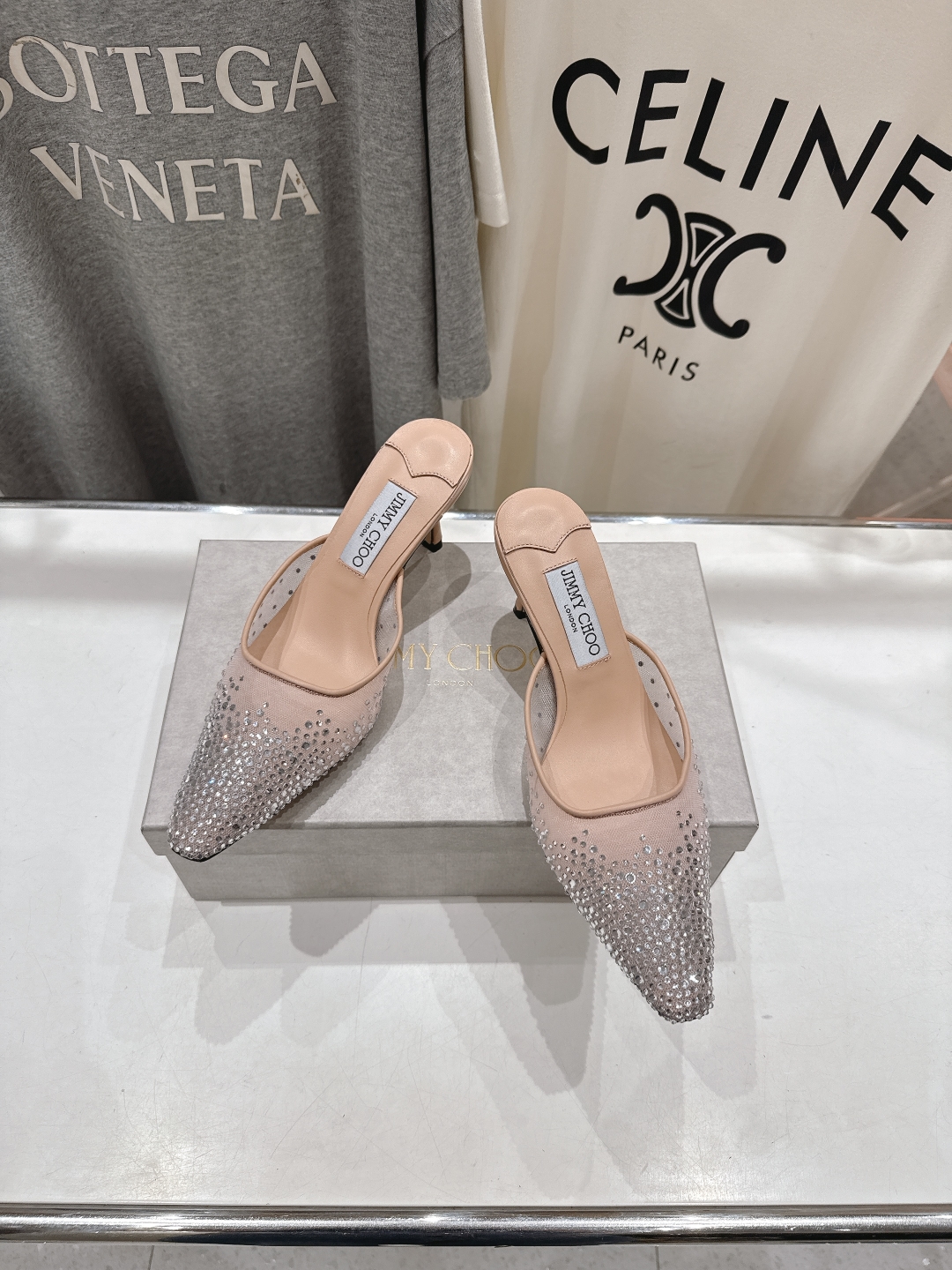 高版本出厂
  JIMMY CHOO*｜JC/吉米周2025ss新款简约烫钻高跟鞋拖鞋

原版套楦，完美