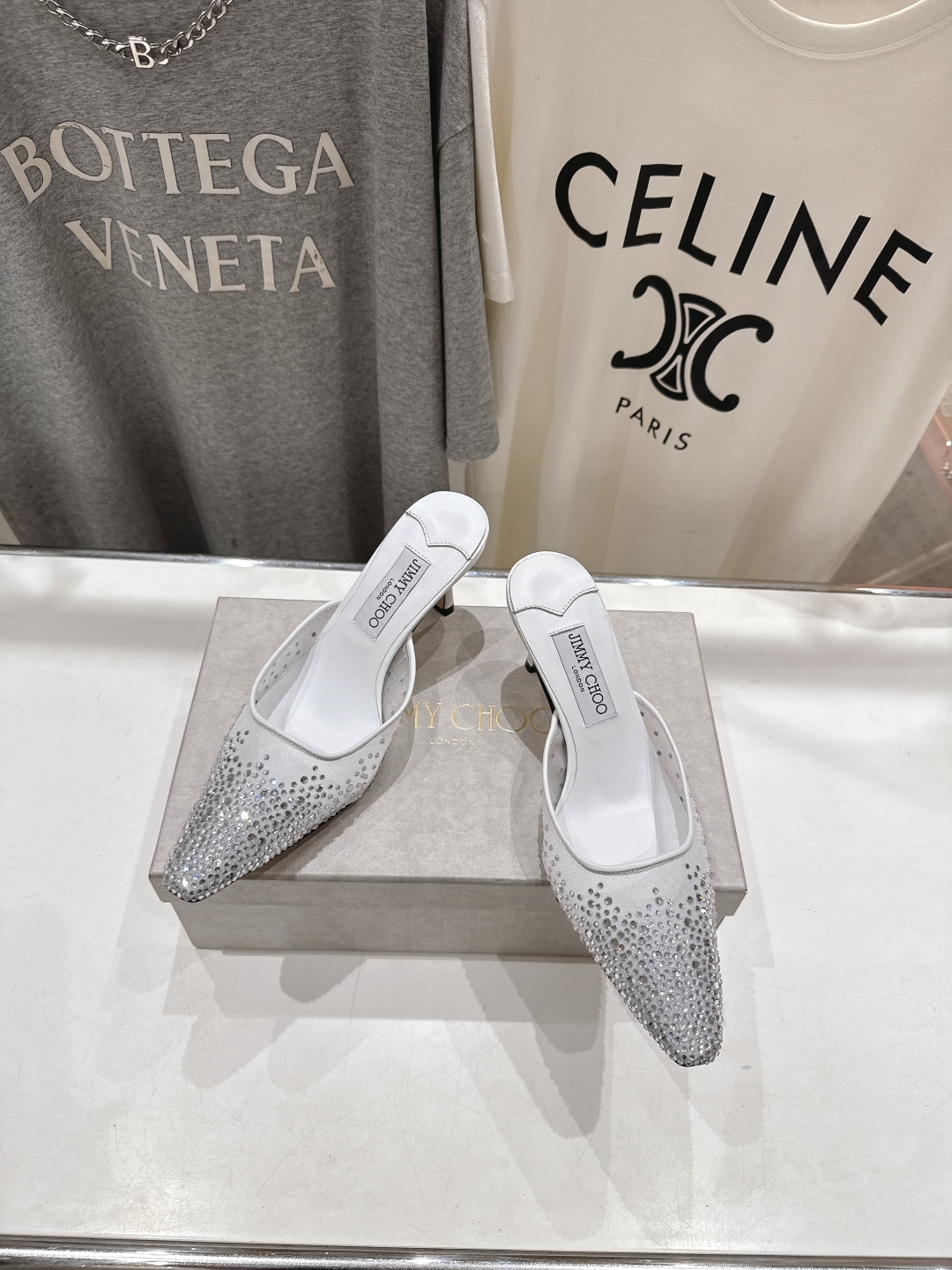 高版本出厂
  JIMMY CHOO*｜JC/吉米周2025ss新款简约烫钻高跟鞋拖鞋

原版套楦，完美