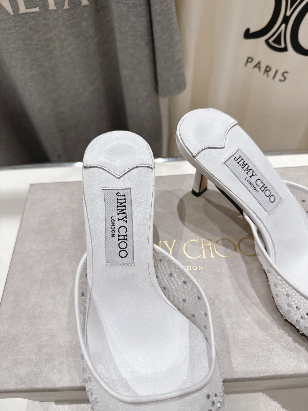 高版本出厂
  JIMMY CHOO*｜JC/吉米周2025ss新款简约烫钻高跟鞋拖鞋

原版套楦，完美