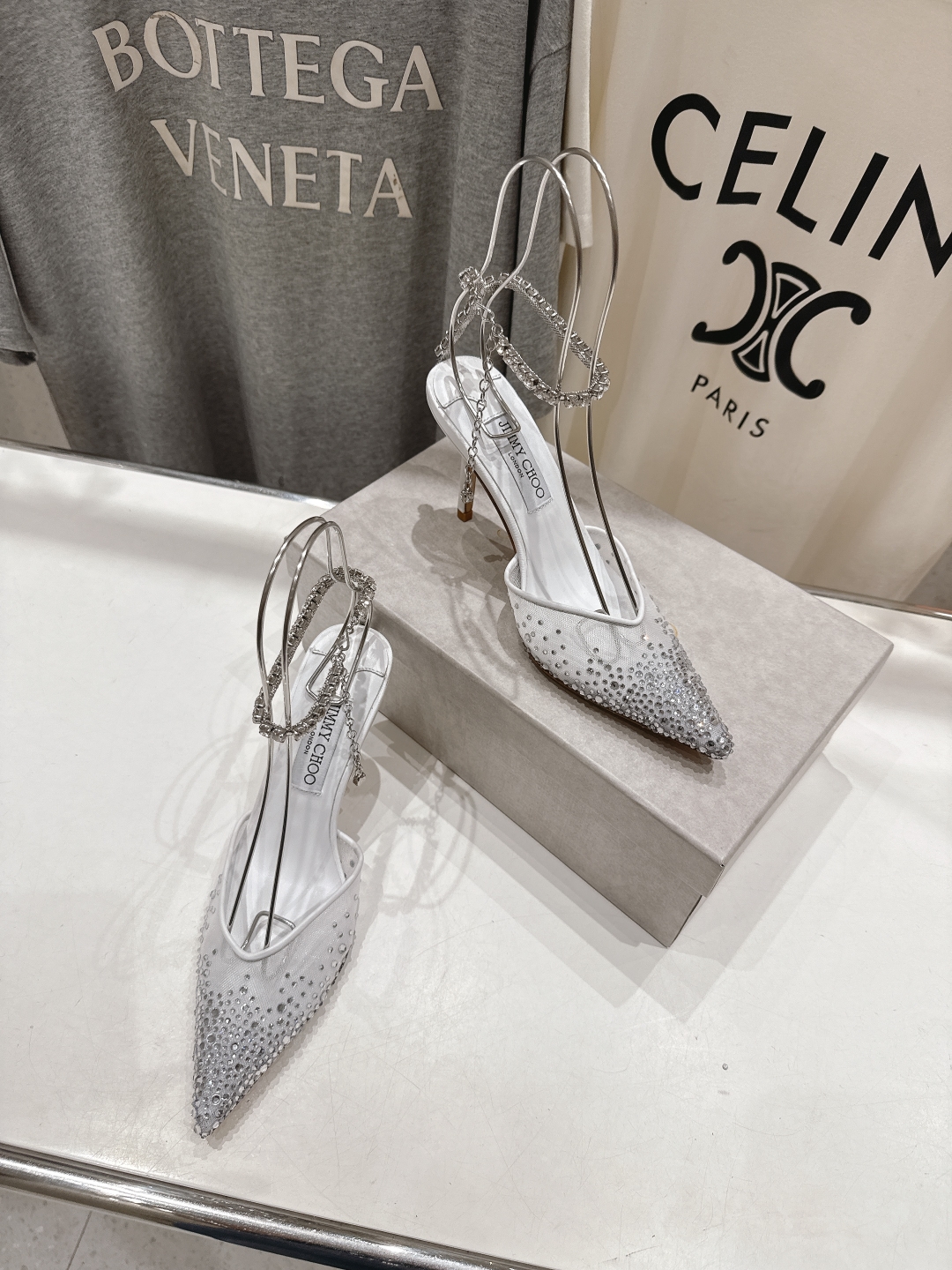 高版本出厂
  JIMMY CHOO*｜JC/吉米周2025ss新款简约烫钻高跟鞋凉鞋

原版套楦，完美