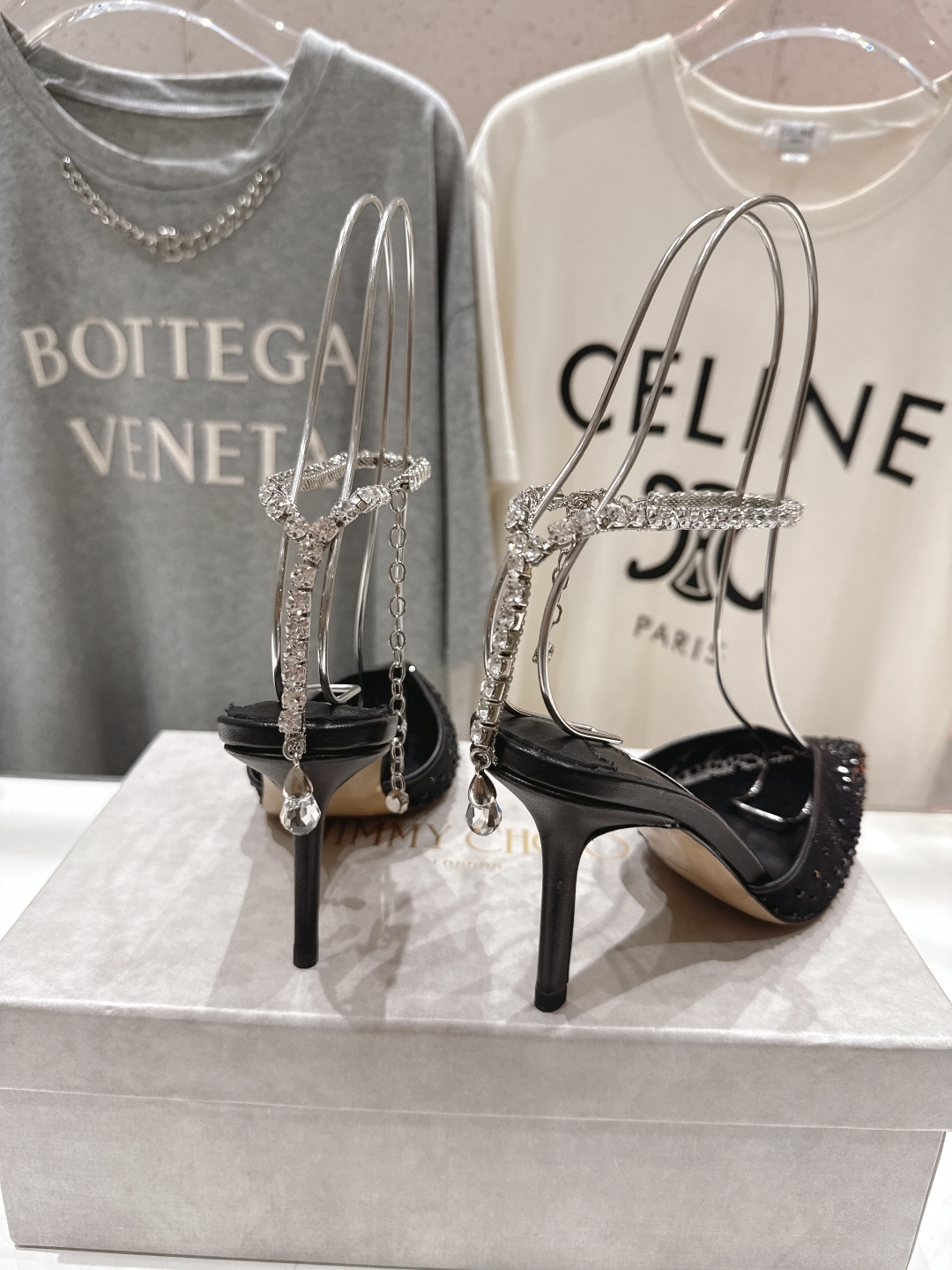 高版本出厂
  JIMMY CHOO*｜JC/吉米周2025ss新款简约烫钻高跟鞋凉鞋

原版套楦，完美