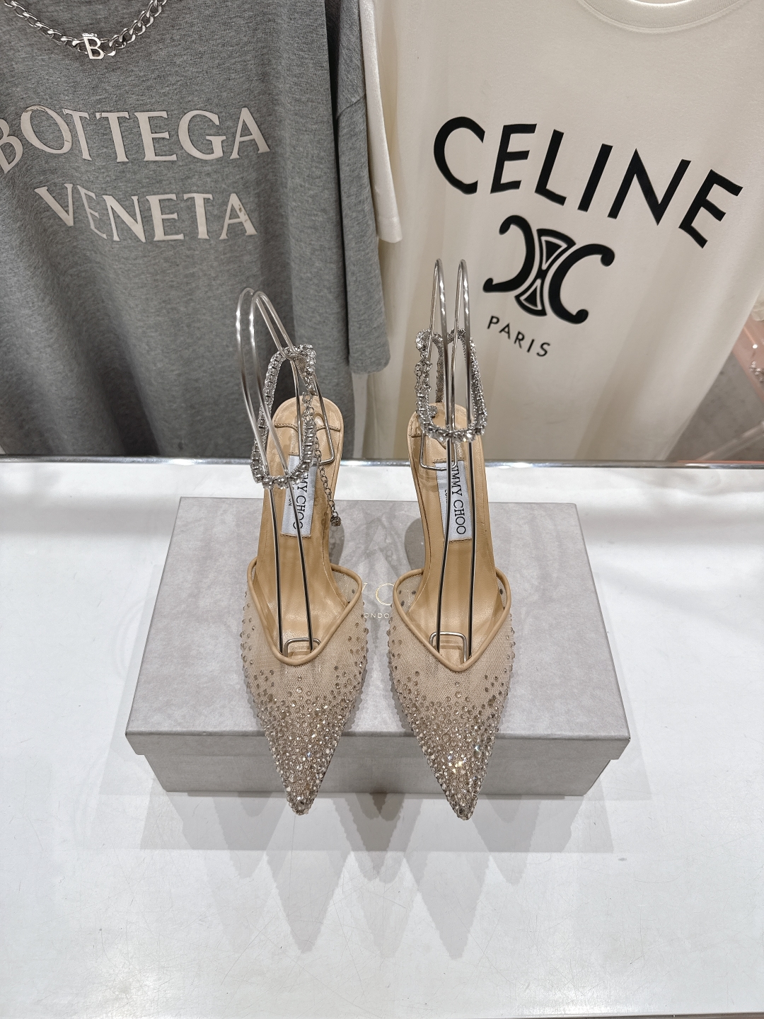 高版本出厂
  JIMMY CHOO*｜JC/吉米周2025ss新款简约烫钻高跟鞋凉鞋

原版套楦，完美