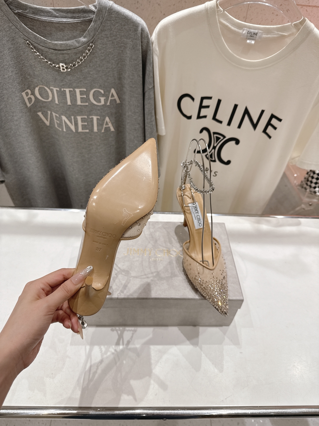 高版本出厂
  JIMMY CHOO*｜JC/吉米周2025ss新款简约烫钻高跟鞋凉鞋

原版套楦，完美