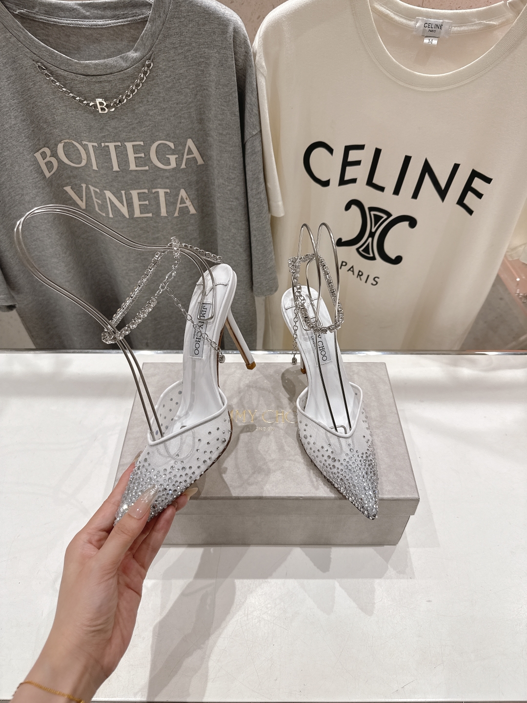 高版本出厂
  JIMMY CHOO*｜JC/吉米周2025ss新款简约烫钻高跟鞋凉鞋

原版套楦，完美