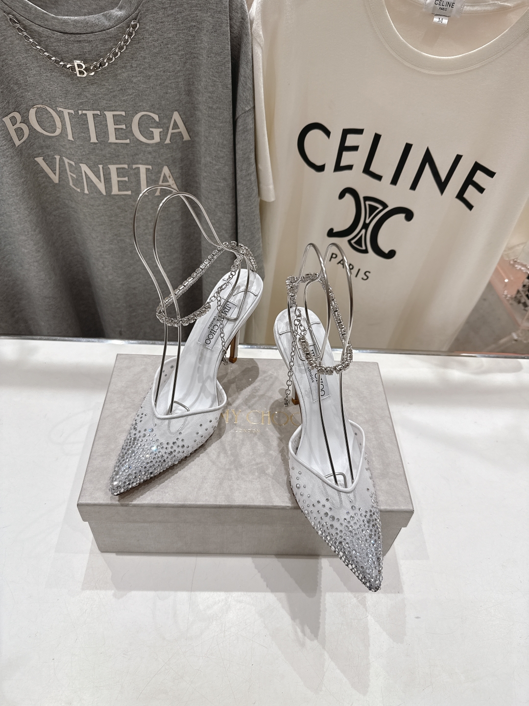 高版本出厂
  JIMMY CHOO*｜JC/吉米周2025ss新款简约烫钻高跟鞋凉鞋

原版套楦，完美