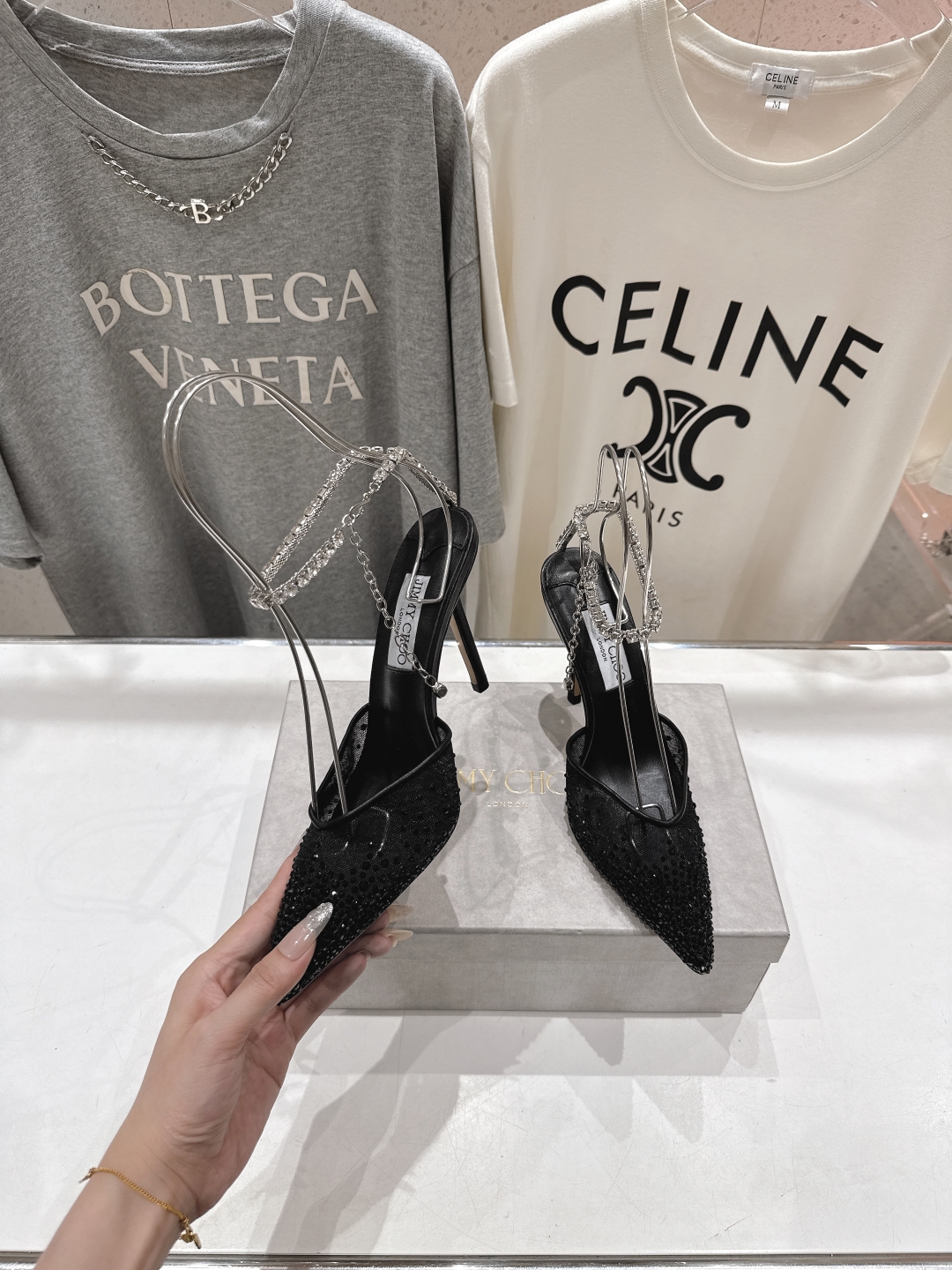 高版本出厂
  JIMMY CHOO*｜JC/吉米周2025ss新款简约烫钻高跟鞋凉鞋

原版套楦，完美
