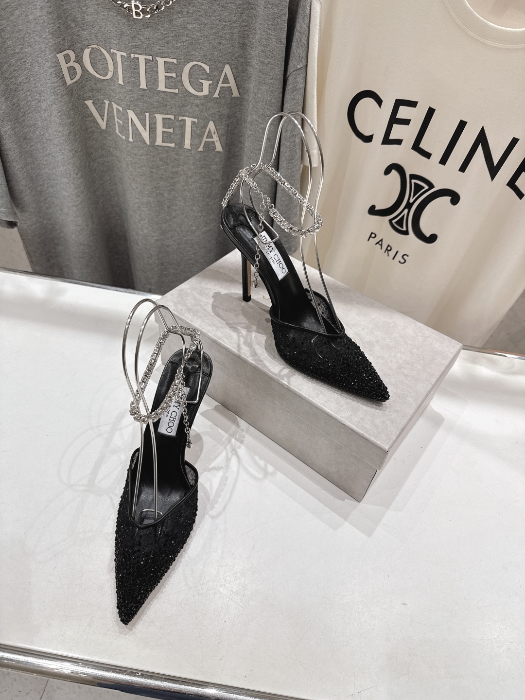 高版本出厂
  JIMMY CHOO*｜JC/吉米周2025ss新款简约烫钻高跟鞋凉鞋

原版套楦，完美