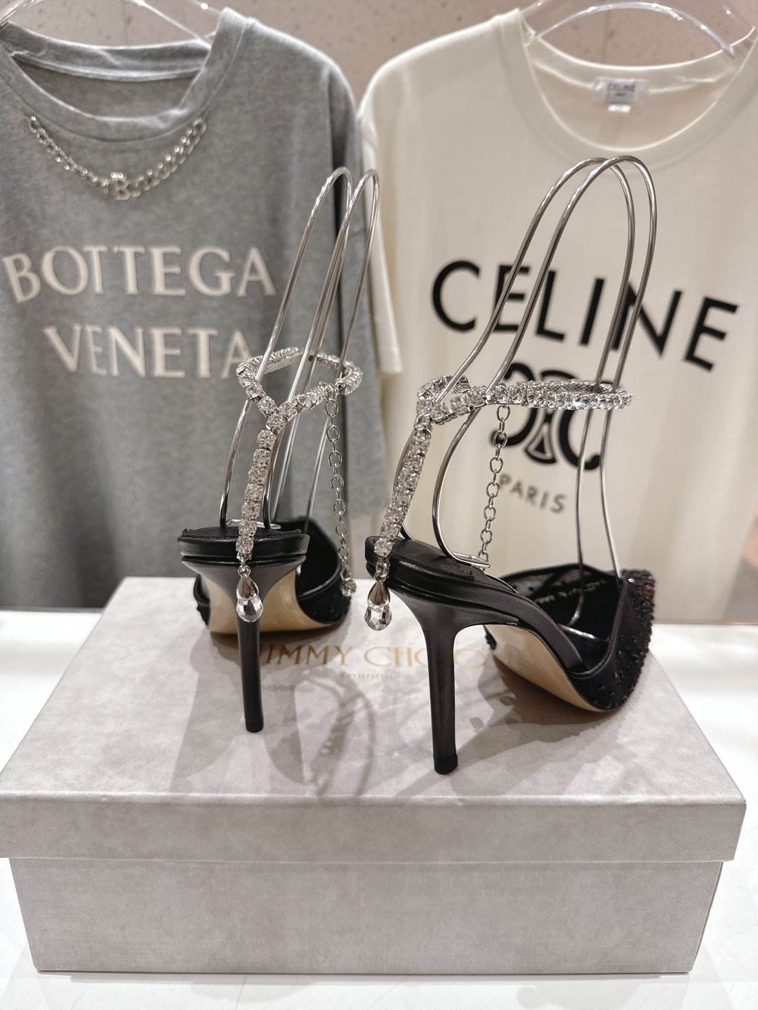 高版本出厂
  JIMMY CHOO*｜JC/吉米周2025ss新款简约烫钻高跟鞋凉鞋

原版套楦，完美