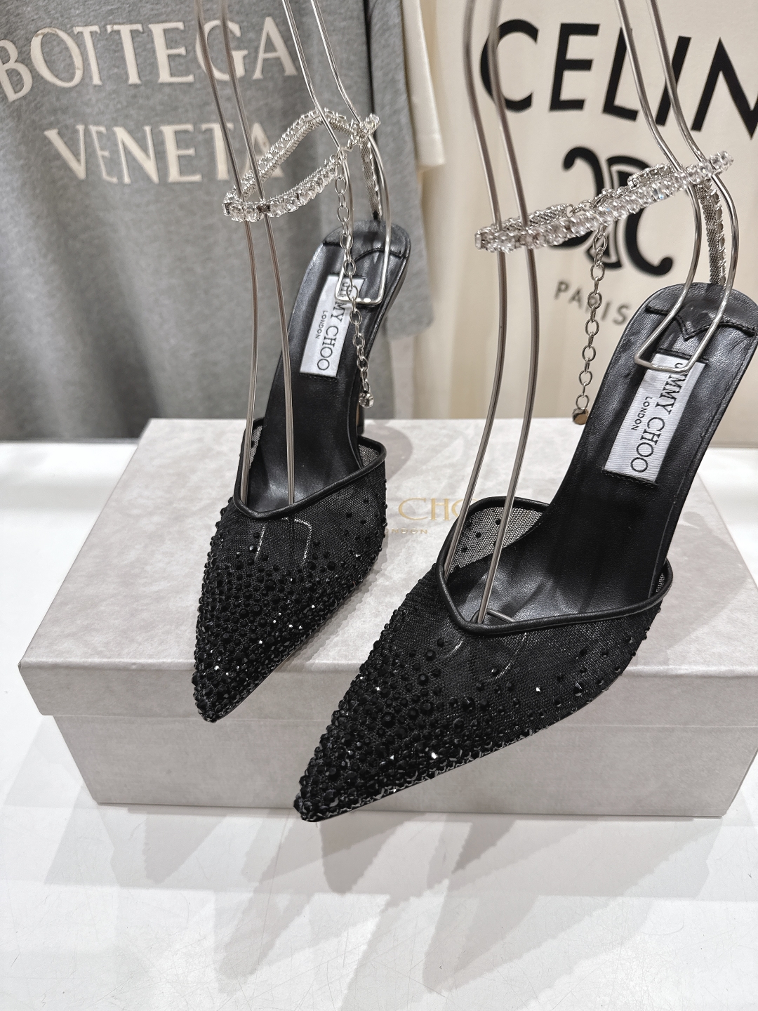 高版本出厂
  JIMMY CHOO*｜JC/吉米周2025ss新款简约烫钻高跟鞋凉鞋

原版套楦，完美
