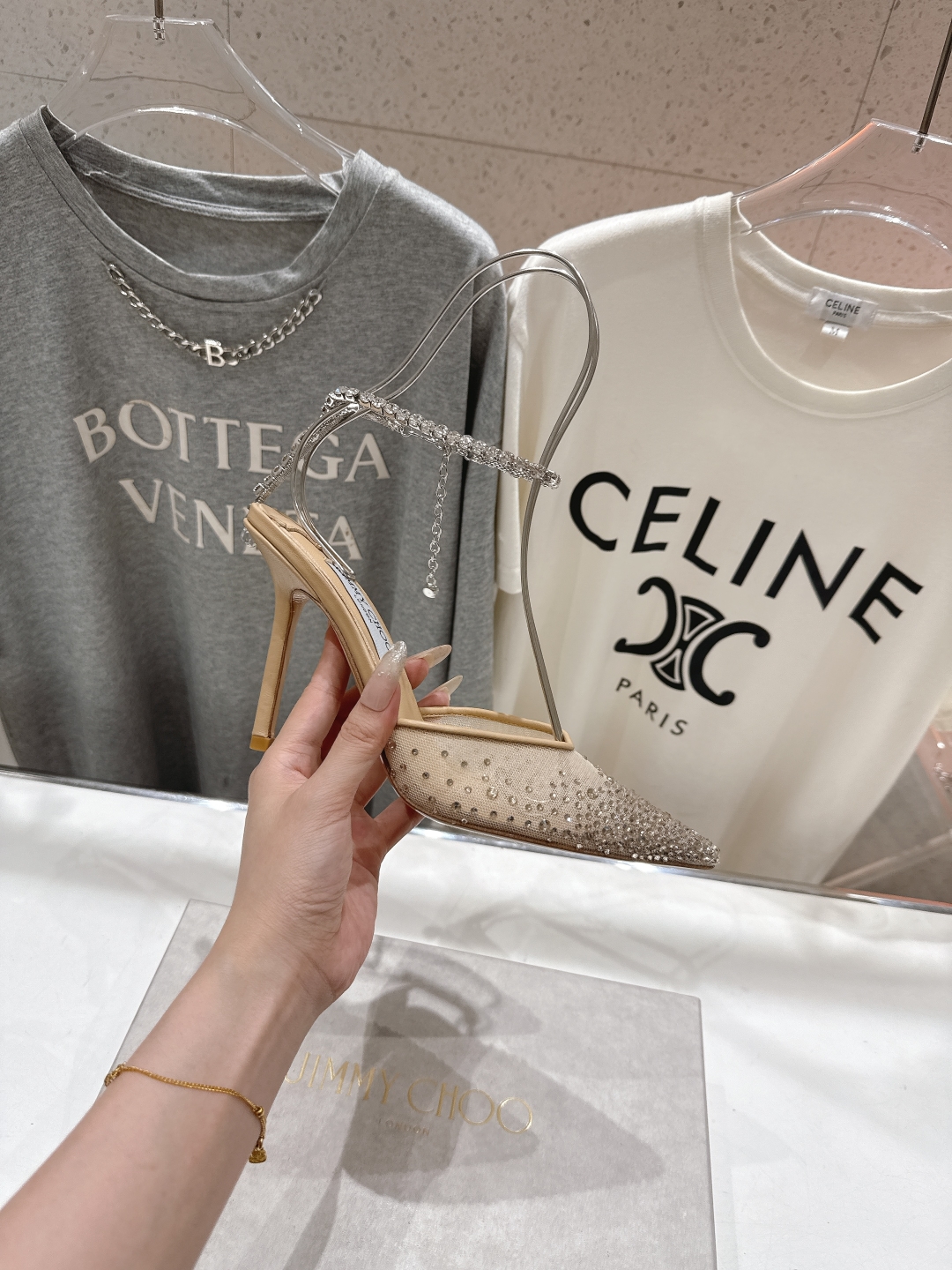 高版本出厂
  JIMMY CHOO*｜JC/吉米周2025ss新款简约烫钻高跟鞋凉鞋

原版套楦，完美