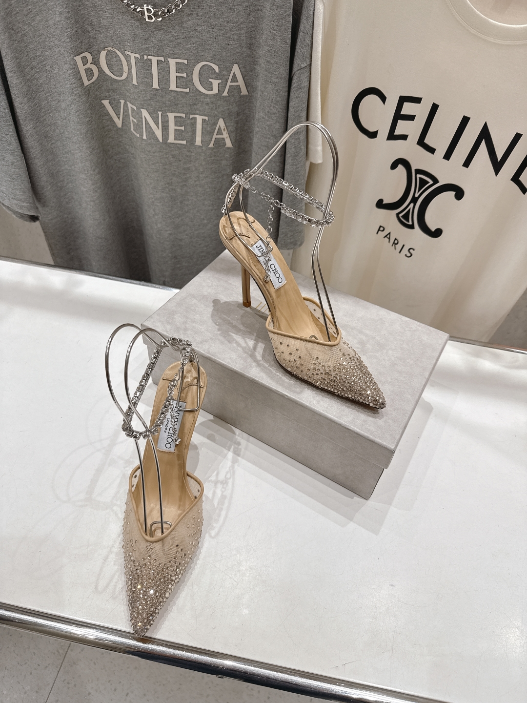 高版本出厂
  JIMMY CHOO*｜JC/吉米周2025ss新款简约烫钻高跟鞋凉鞋

原版套楦，完美