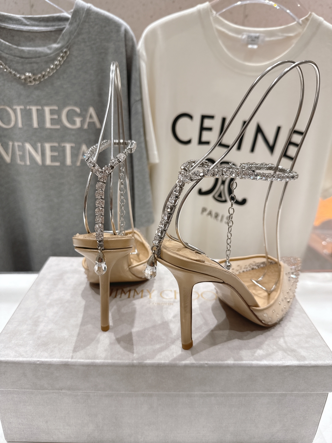 高版本出厂
  JIMMY CHOO*｜JC/吉米周2025ss新款简约烫钻高跟鞋凉鞋

原版套楦，完美