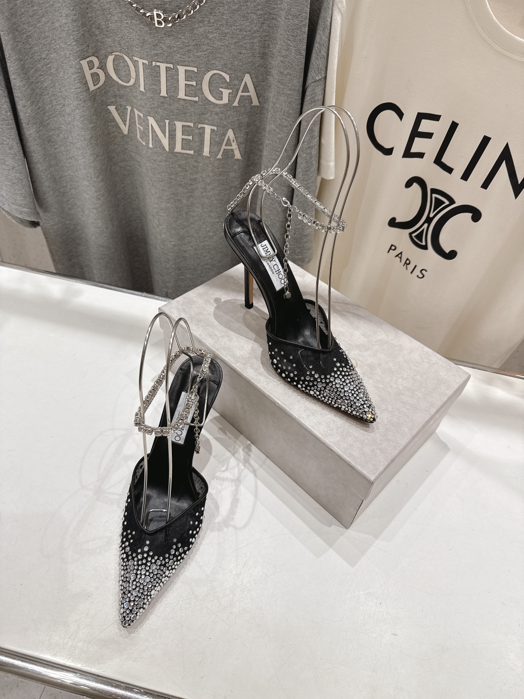 高版本出厂
  JIMMY CHOO*｜JC/吉米周2025ss新款简约烫钻高跟鞋凉鞋

原版套楦，完美
