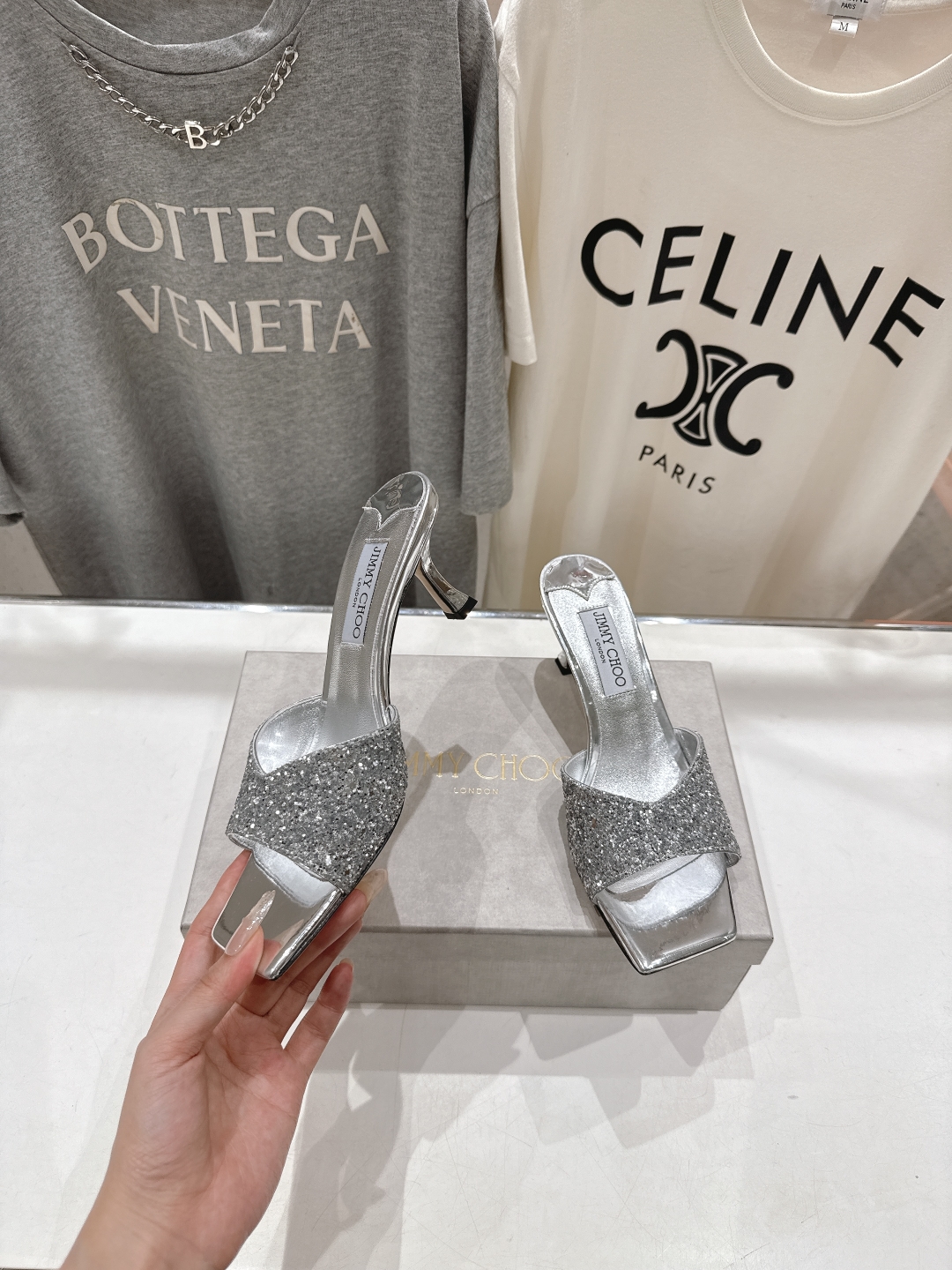 高版本出厂
  JIMMY CHOO*｜JC/吉米周2025ss春夏新款简约闪亮格力特高跟鞋拖鞋

原版