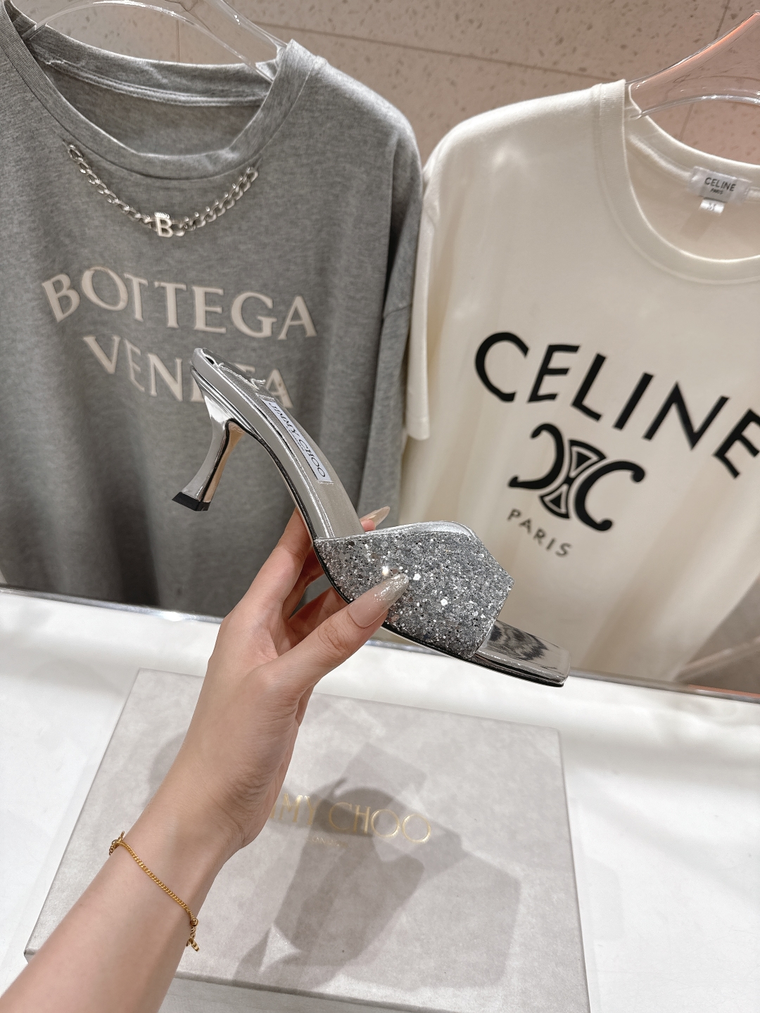 高版本出厂
  JIMMY CHOO*｜JC/吉米周2025ss春夏新款简约闪亮格力特高跟鞋拖鞋

原版