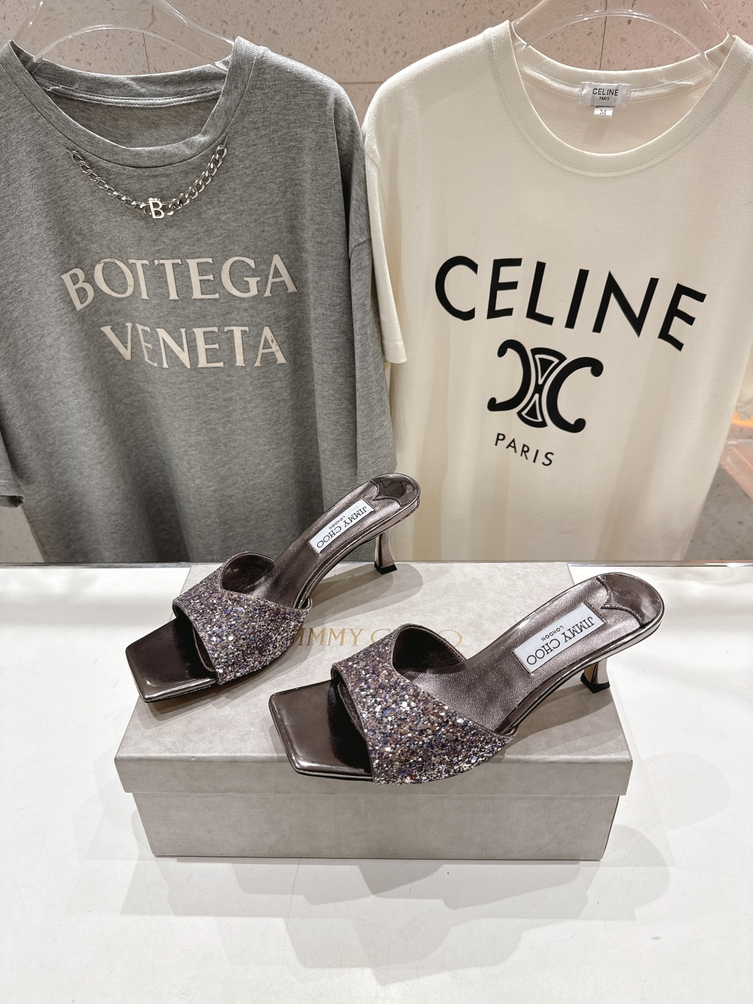 高版本出厂
  JIMMY CHOO*｜JC/吉米周2025ss春夏新款简约闪亮格力特高跟鞋拖鞋

原版