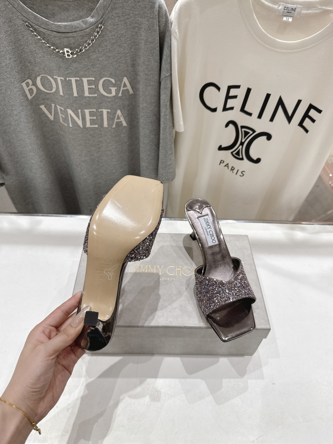 高版本出厂
  JIMMY CHOO*｜JC/吉米周2025ss春夏新款简约闪亮格力特高跟鞋拖鞋

原版