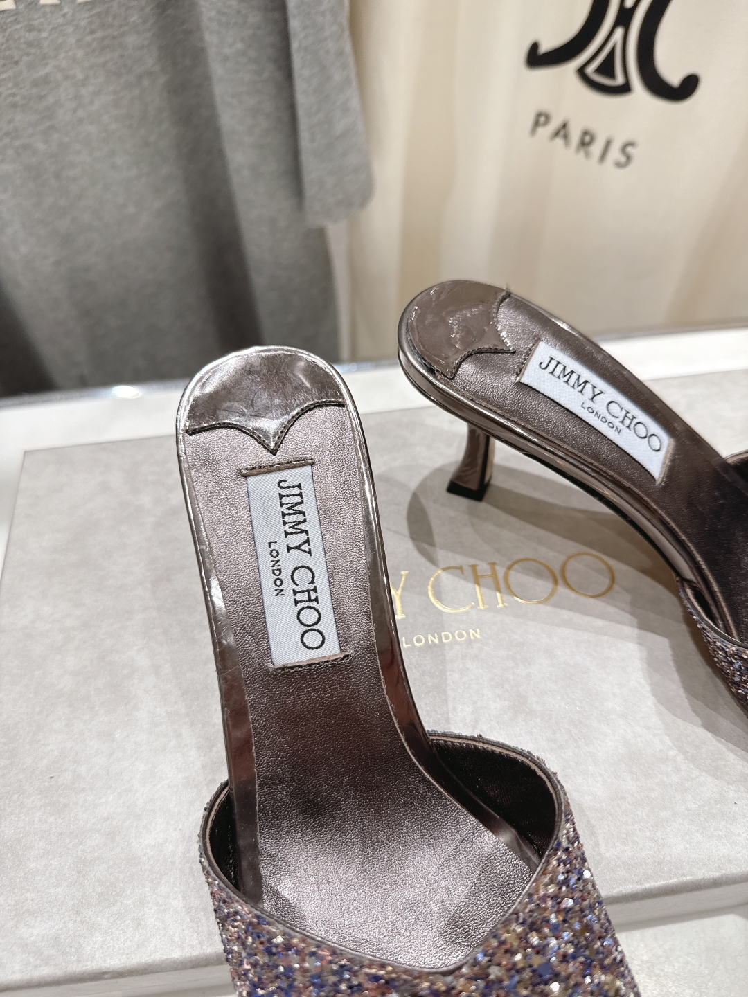 高版本出厂
  JIMMY CHOO*｜JC/吉米周2025ss春夏新款简约闪亮格力特高跟鞋拖鞋

原版