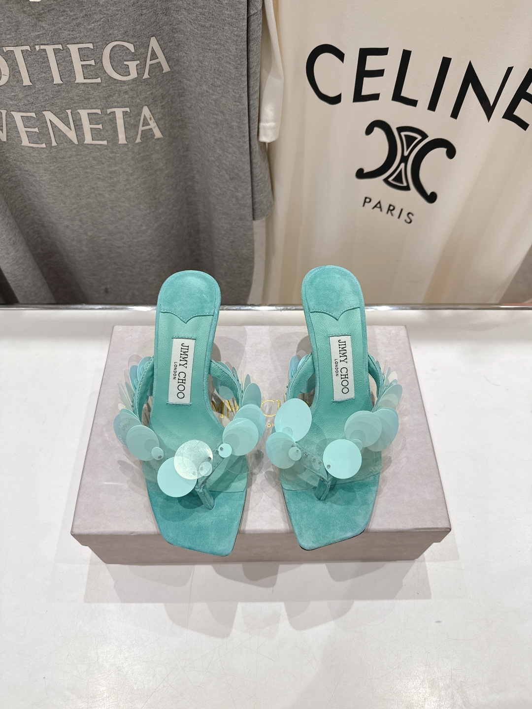 高版本出厂
  JIMMY CHOO｜JC/吉米周2025ss新款简约夹脚高跟鞋人字拖鞋

原版套楦，完