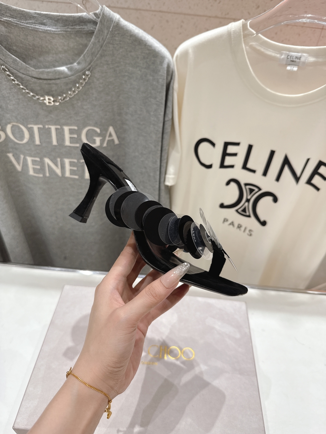 高版本出厂
  JIMMY CHOO｜JC/吉米周2025ss新款简约夹脚高跟鞋人字拖鞋

原版套楦，完