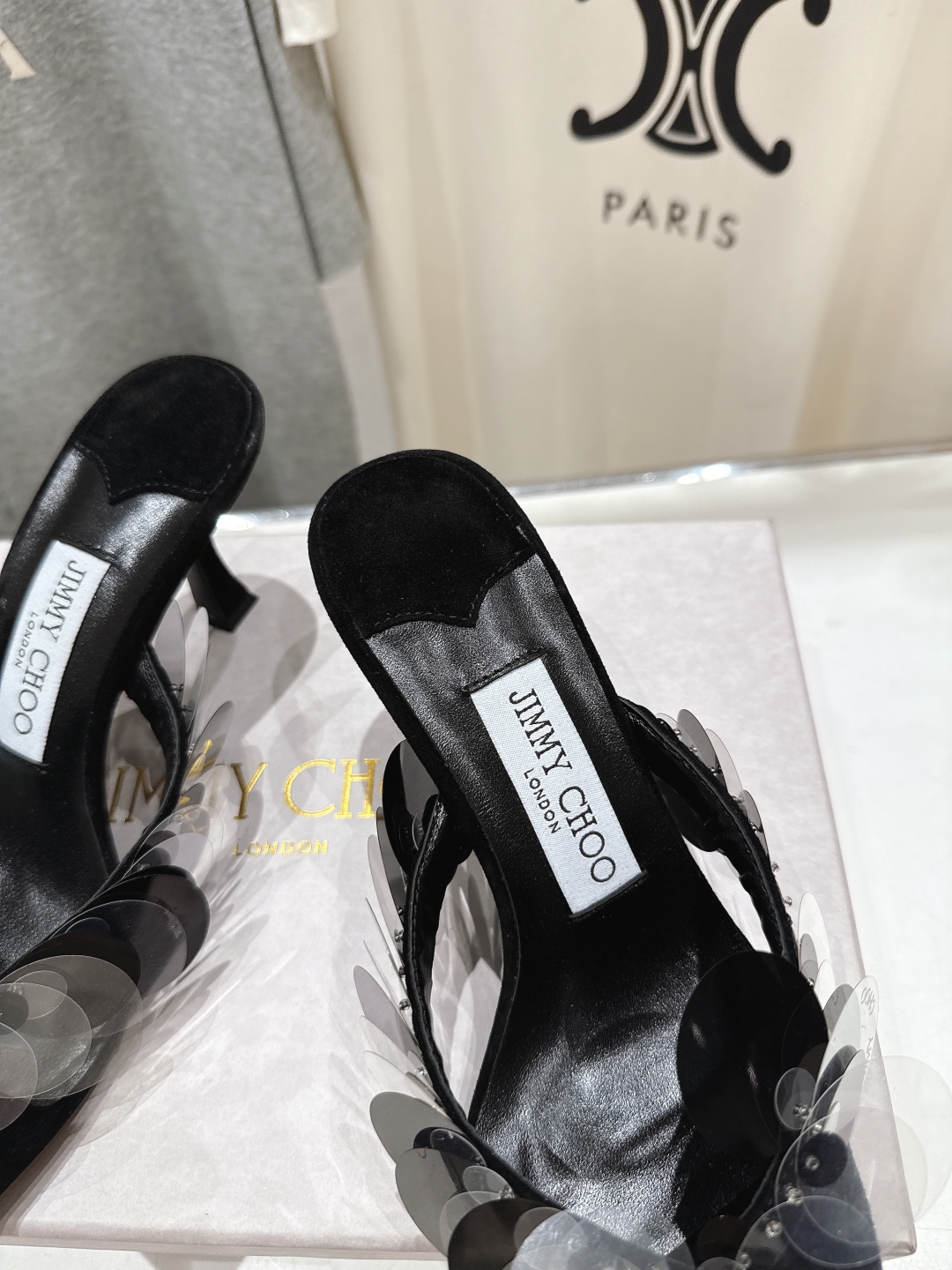 高版本出厂
  JIMMY CHOO｜JC/吉米周2025ss新款简约夹脚高跟鞋人字拖鞋

原版套楦，完
