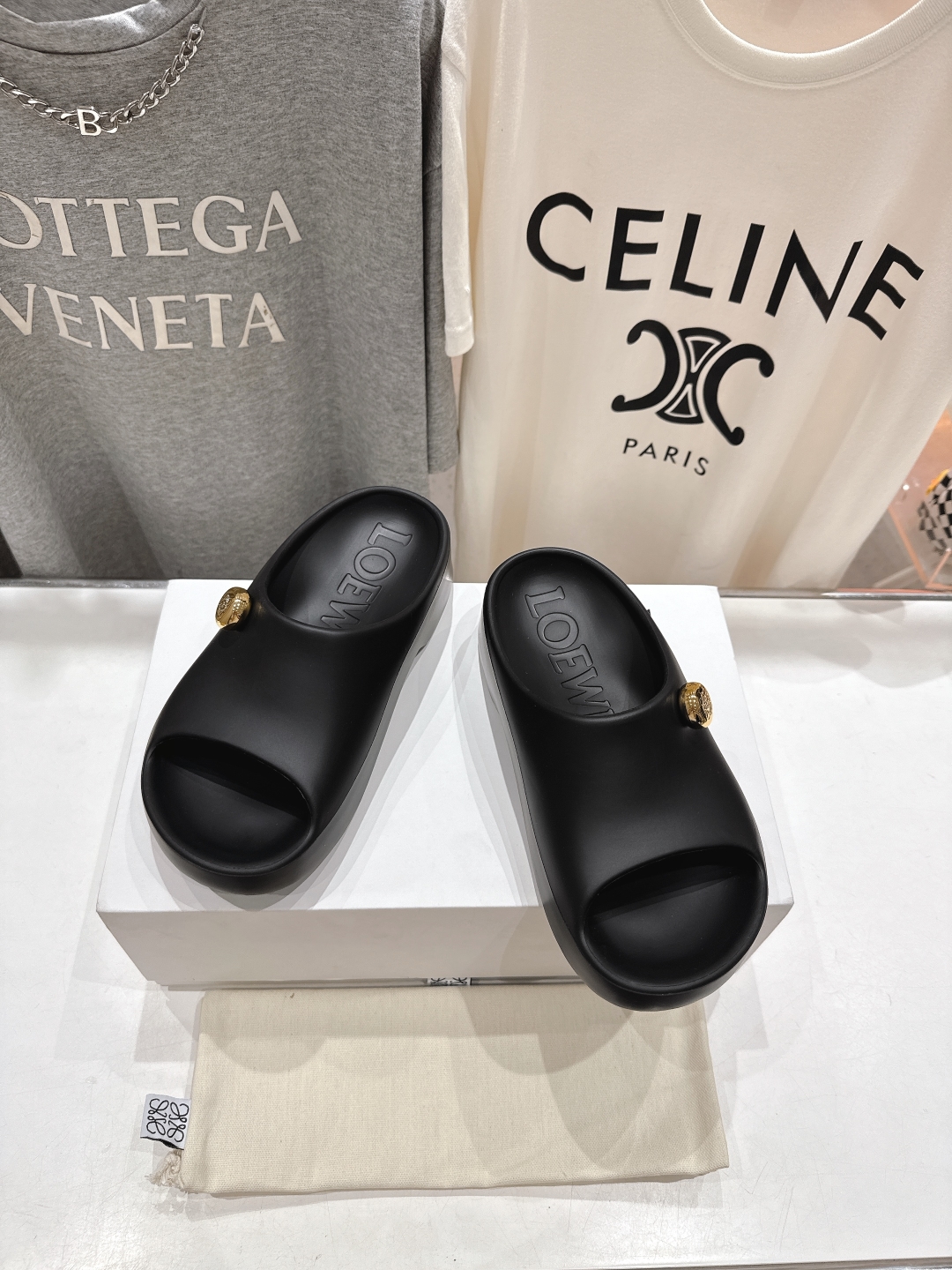 高版本出厂
  罗意威/LOEWE 25ss春夏新款Ease厚底沙滩拖鞋 

原版购入开发做货  乳胶材