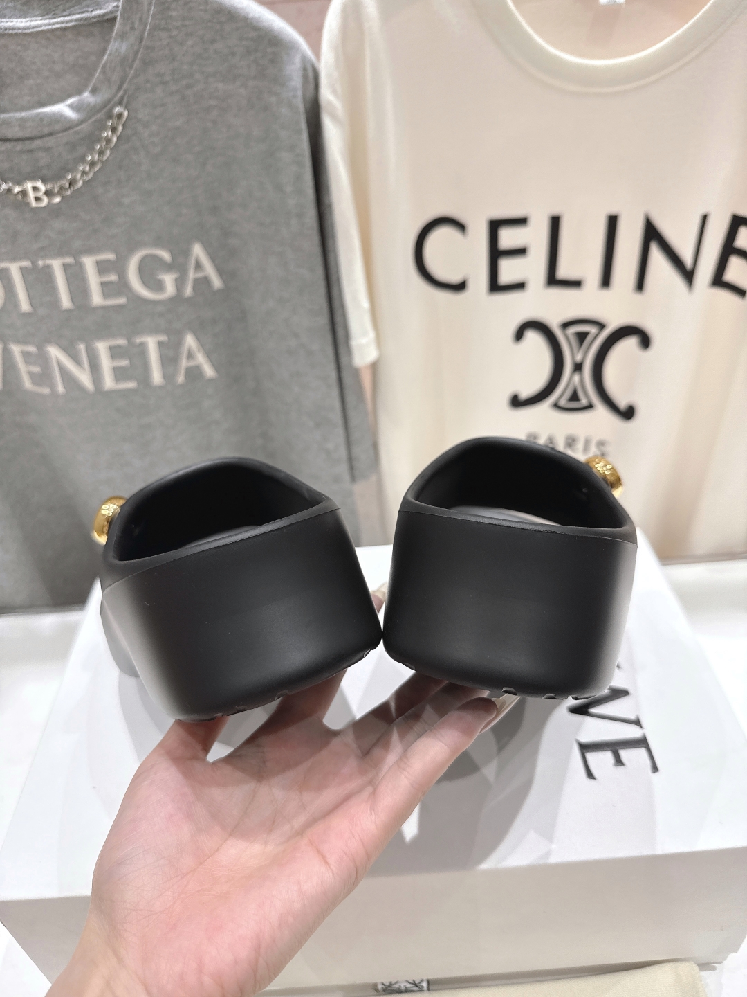 高版本出厂
  罗意威/LOEWE 25ss春夏新款Ease厚底沙滩拖鞋 

原版购入开发做货  乳胶材