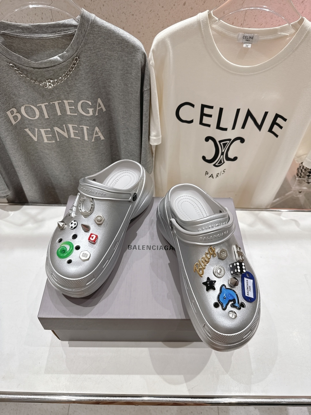 高版本出厂 男码+10
Balenciaga x Crocs~巴黎世家 & 卡骆驰联名款 2025ss