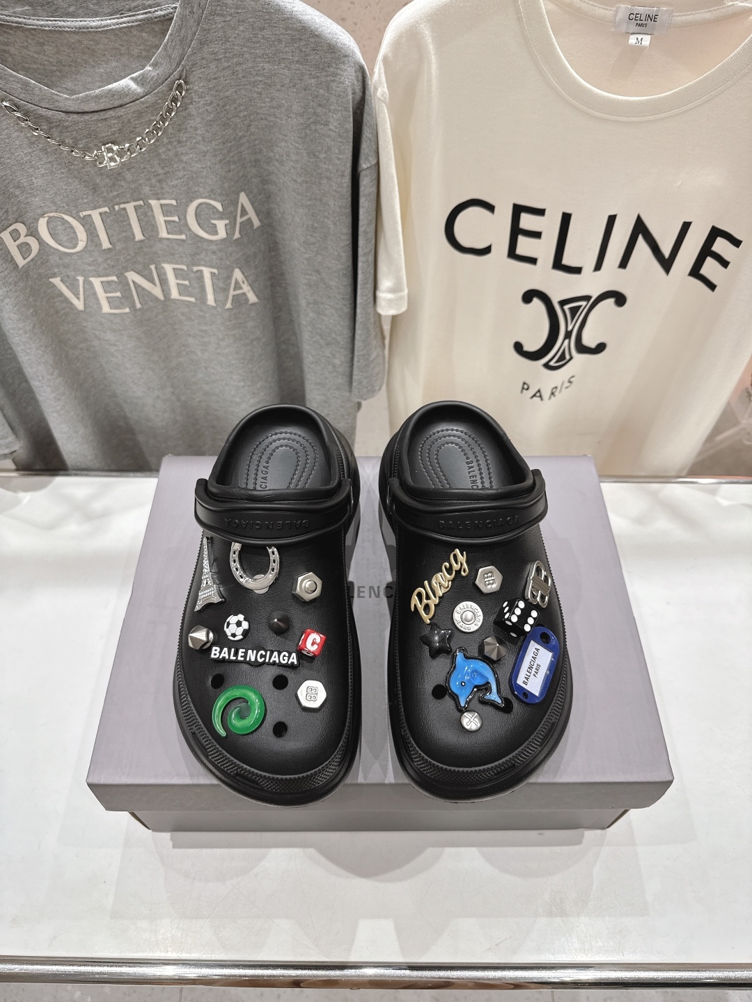 高版本出厂 男码+10
Balenciaga x Crocs~巴黎世家 & 卡骆驰联名款 2025ss