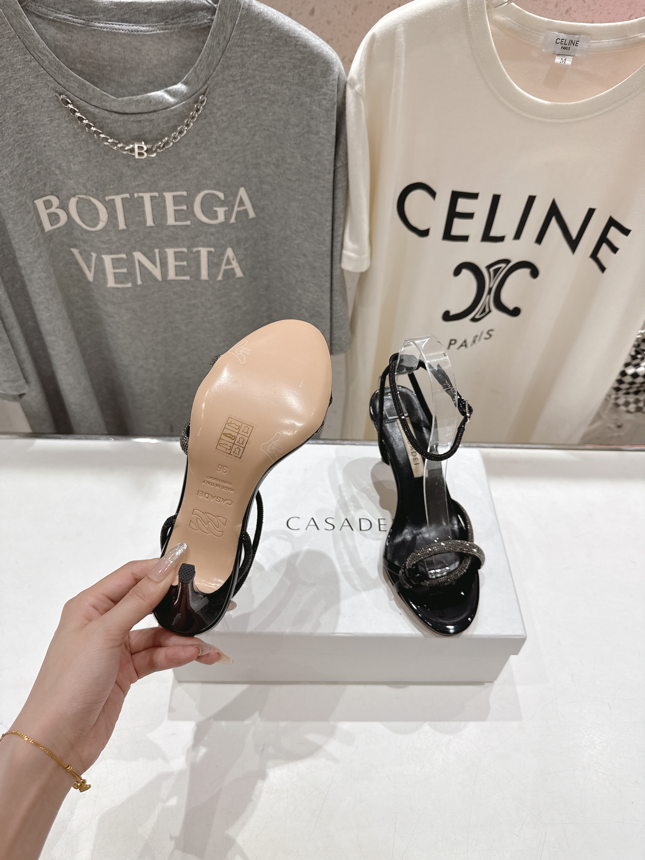 高版本出厂
  CASADEI｜卡桑帝 2025/ss 𝐧𝐞𝐰 夏季新品水晶钻高跟鞋凉鞋鞋
F/W25最