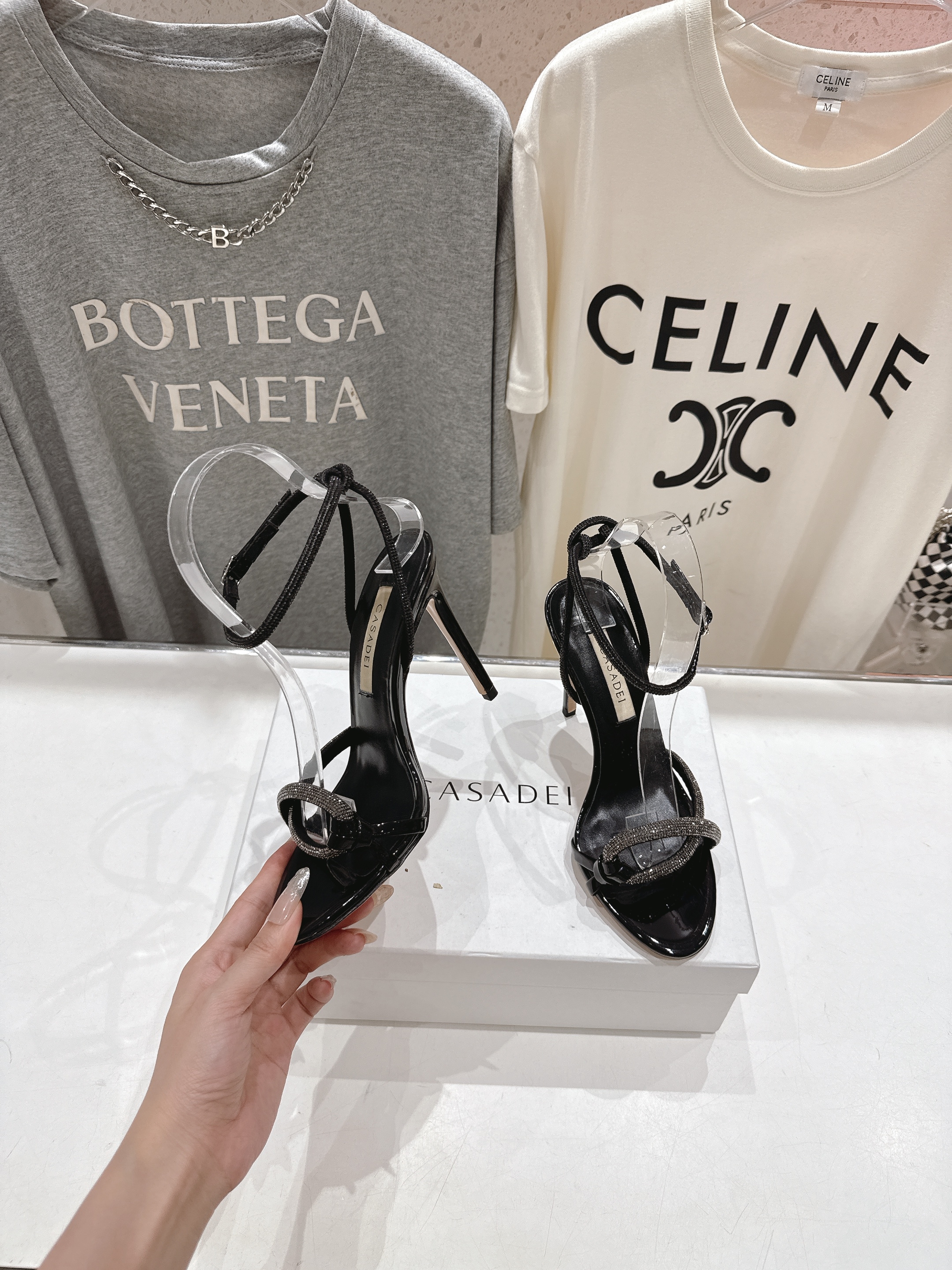 高版本出厂
  CASADEI｜卡桑帝 2025/ss 𝐧𝐞𝐰 夏季新品水晶钻高跟鞋凉鞋
F/W25最性