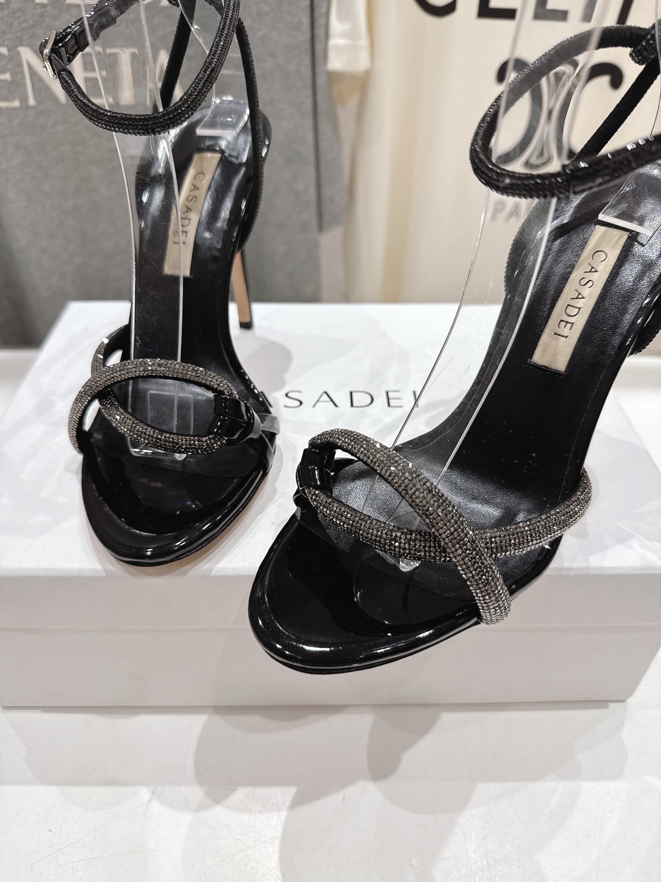 高版本出厂
  CASADEI｜卡桑帝 2025/ss 𝐧𝐞𝐰 夏季新品水晶钻高跟鞋凉鞋
F/W25最性