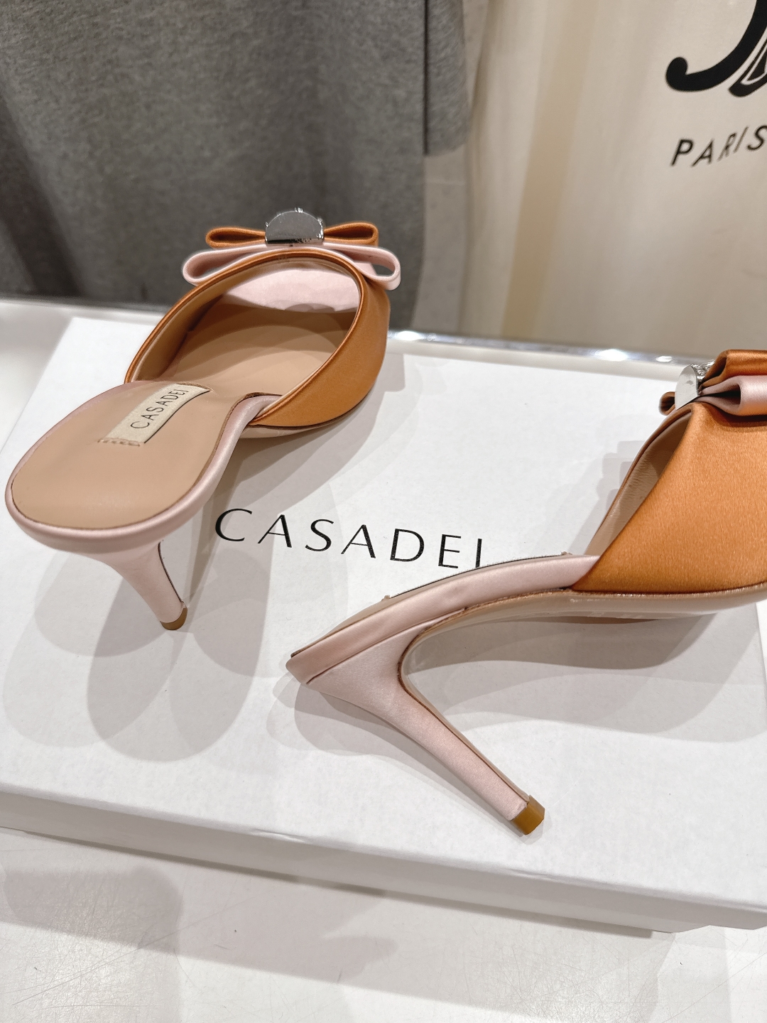 高版本出厂
  CASADEI｜卡桑帝 2025/ss 𝐧𝐞𝐰 夏季新品蝴蝶结高跟鞋拖鞋
F/W25最性