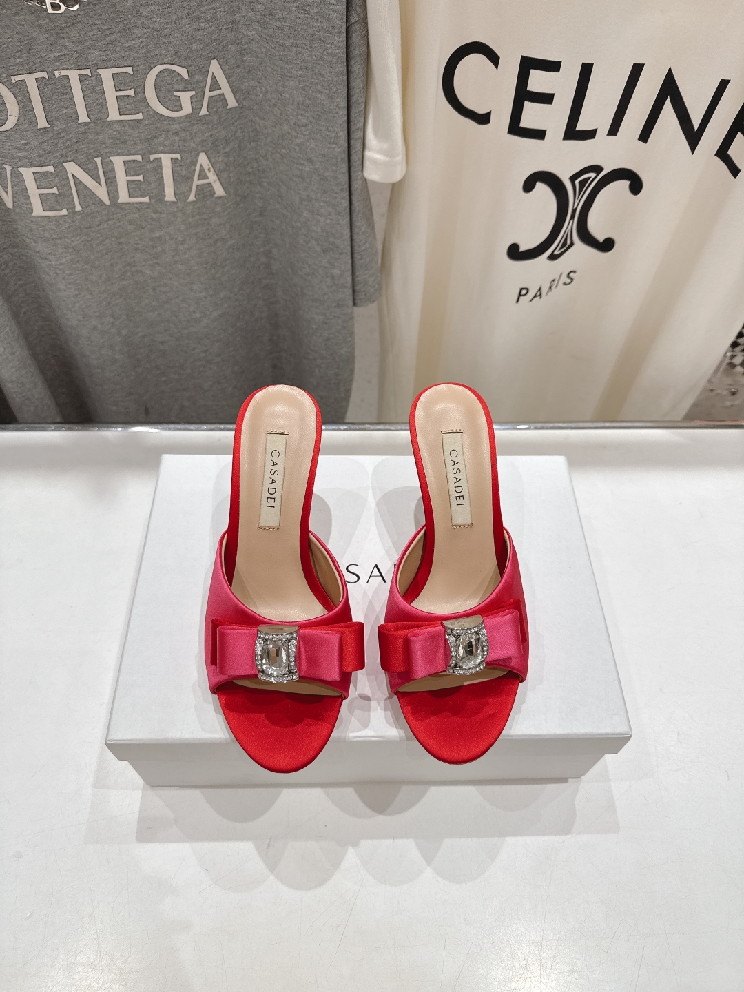 高版本出厂
  CASADEI｜卡桑帝 2025/ss 𝐧𝐞𝐰 夏季新品蝴蝶结高跟鞋拖鞋
F/W25最性