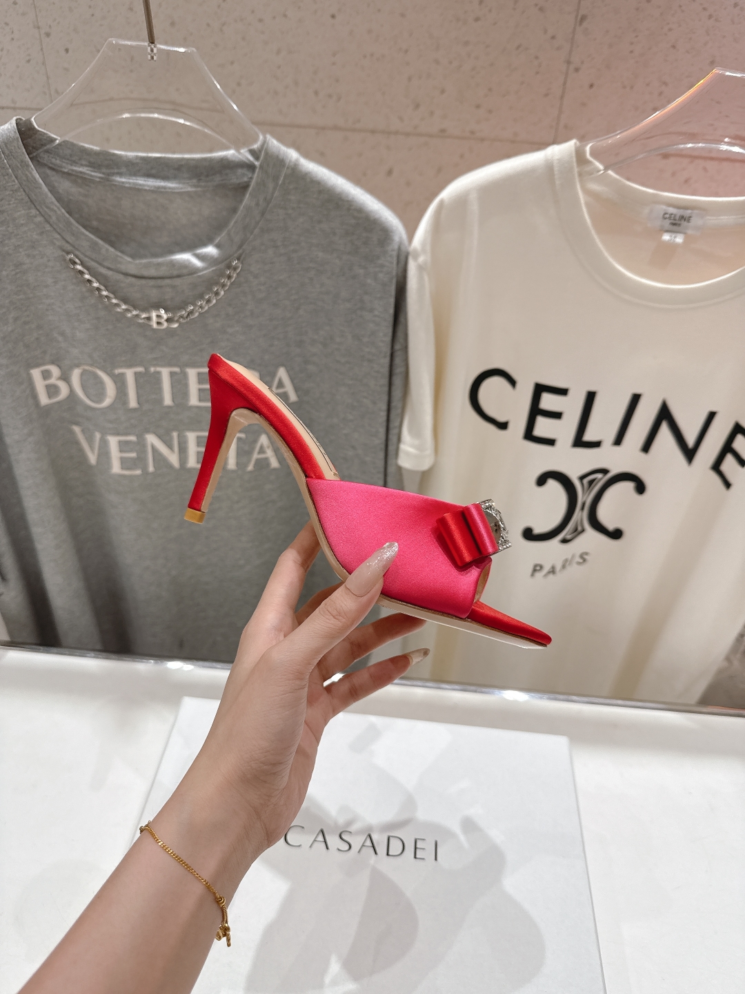 高版本出厂
  CASADEI｜卡桑帝 2025/ss 𝐧𝐞𝐰 夏季新品蝴蝶结高跟鞋拖鞋
F/W25最性