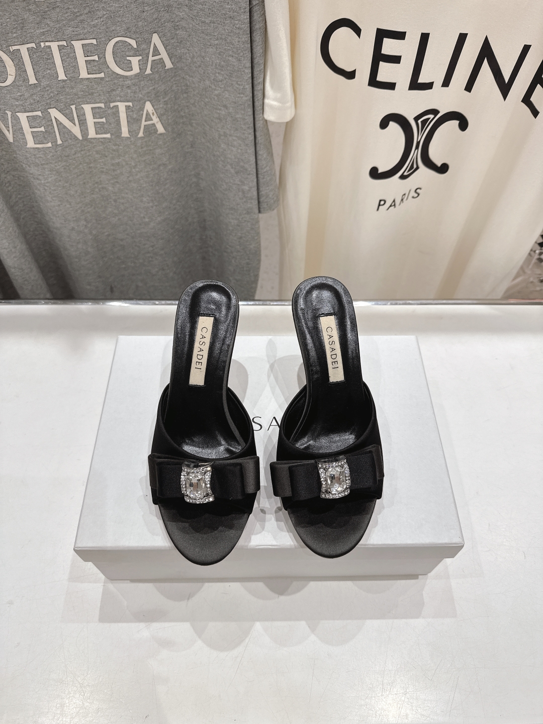 高版本出厂
  CASADEI｜卡桑帝 2025/ss 𝐧𝐞𝐰 夏季新品蝴蝶结高跟鞋拖鞋
F/W25最性