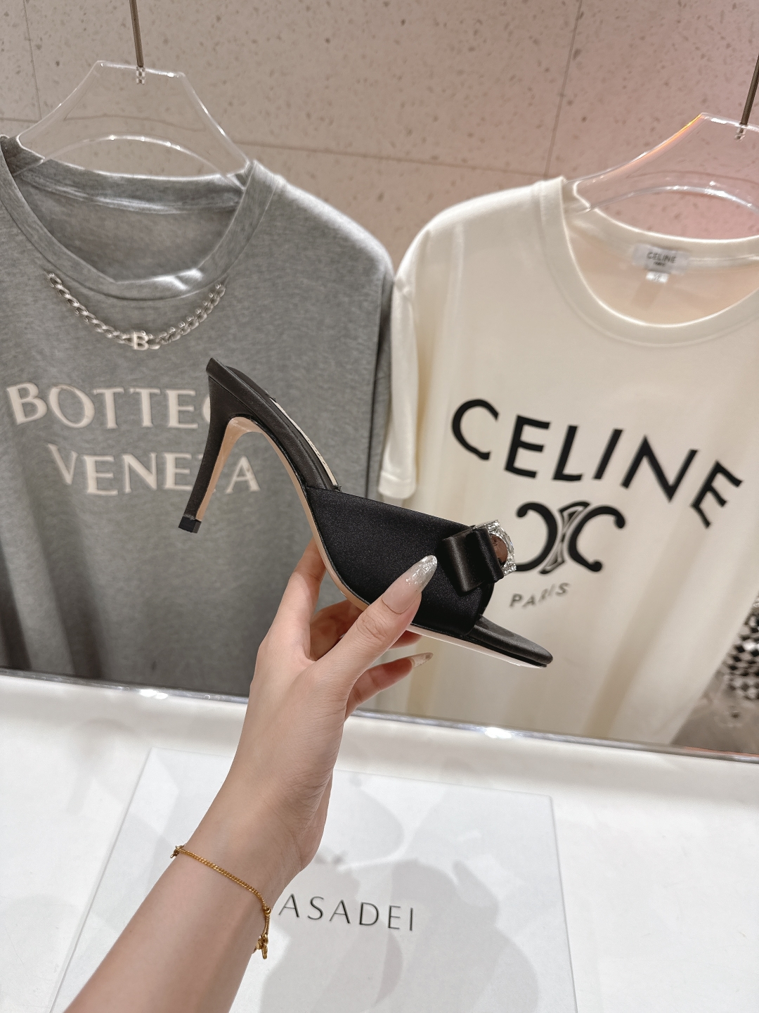 高版本出厂
  CASADEI｜卡桑帝 2025/ss 𝐧𝐞𝐰 夏季新品蝴蝶结高跟鞋拖鞋
F/W25最性